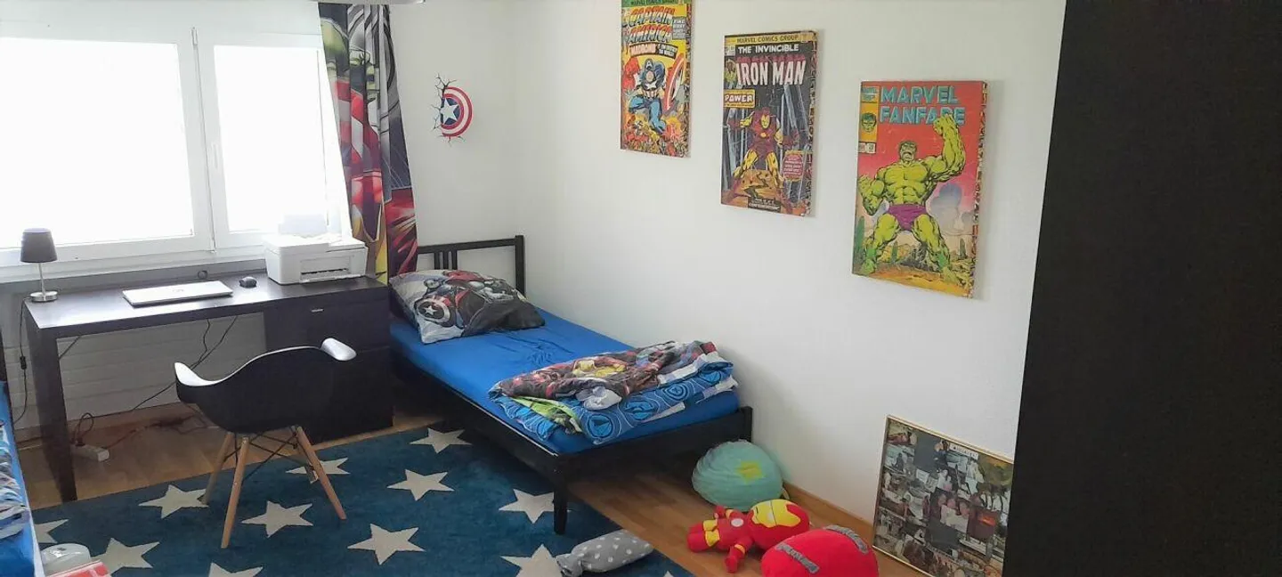 Appartamento luminoso e spazioso di 4,5 stanze con balcone - Foto 4 di 8