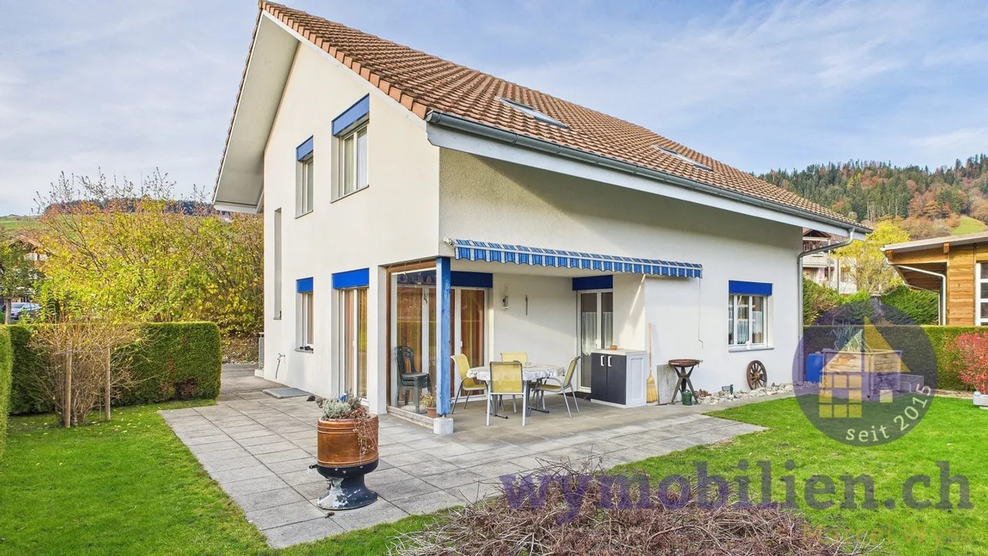 That's all it takes - Your ideal family home in Zäziwil - Photo 1 of 13