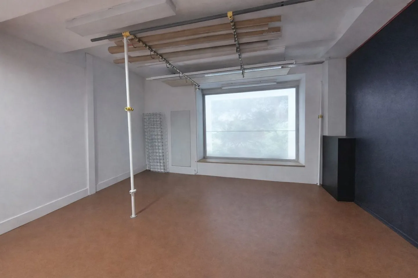 HERVORRAGENDE HANDELSFLÄCHE VON 470M² AN EINEM SEHR BELEBTEN ACHSEN - Foto 8 von 8