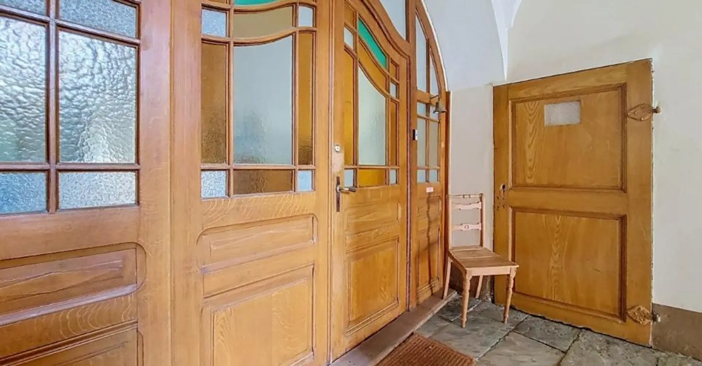 Sion, historic house in the heart of the old town consisting of 5 apartments and 2 offices - Photo 10 of 23