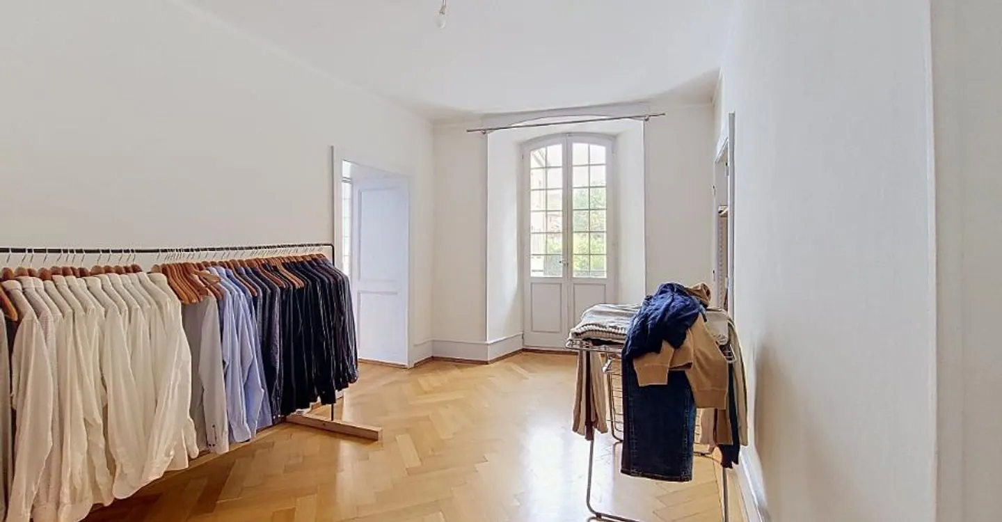 Sion, historic house in the heart of the old town consisting of 5 apartments and 2 offices - Photo 16 of 23