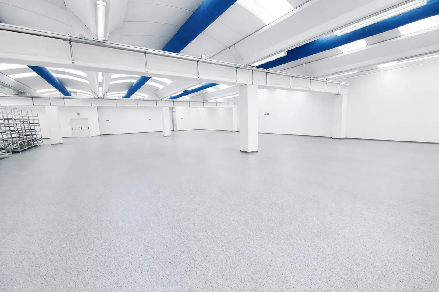 Commercial Space Near Highway - Photo 2 of 7