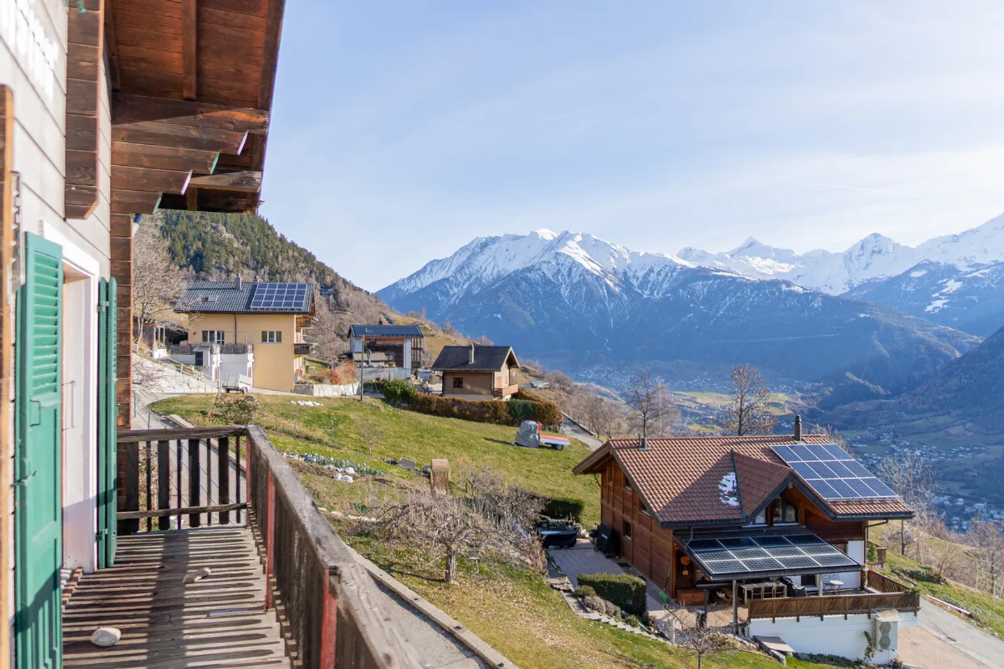 Two-family house and stable with great views and best sun exposure in - Photo 3 of 10