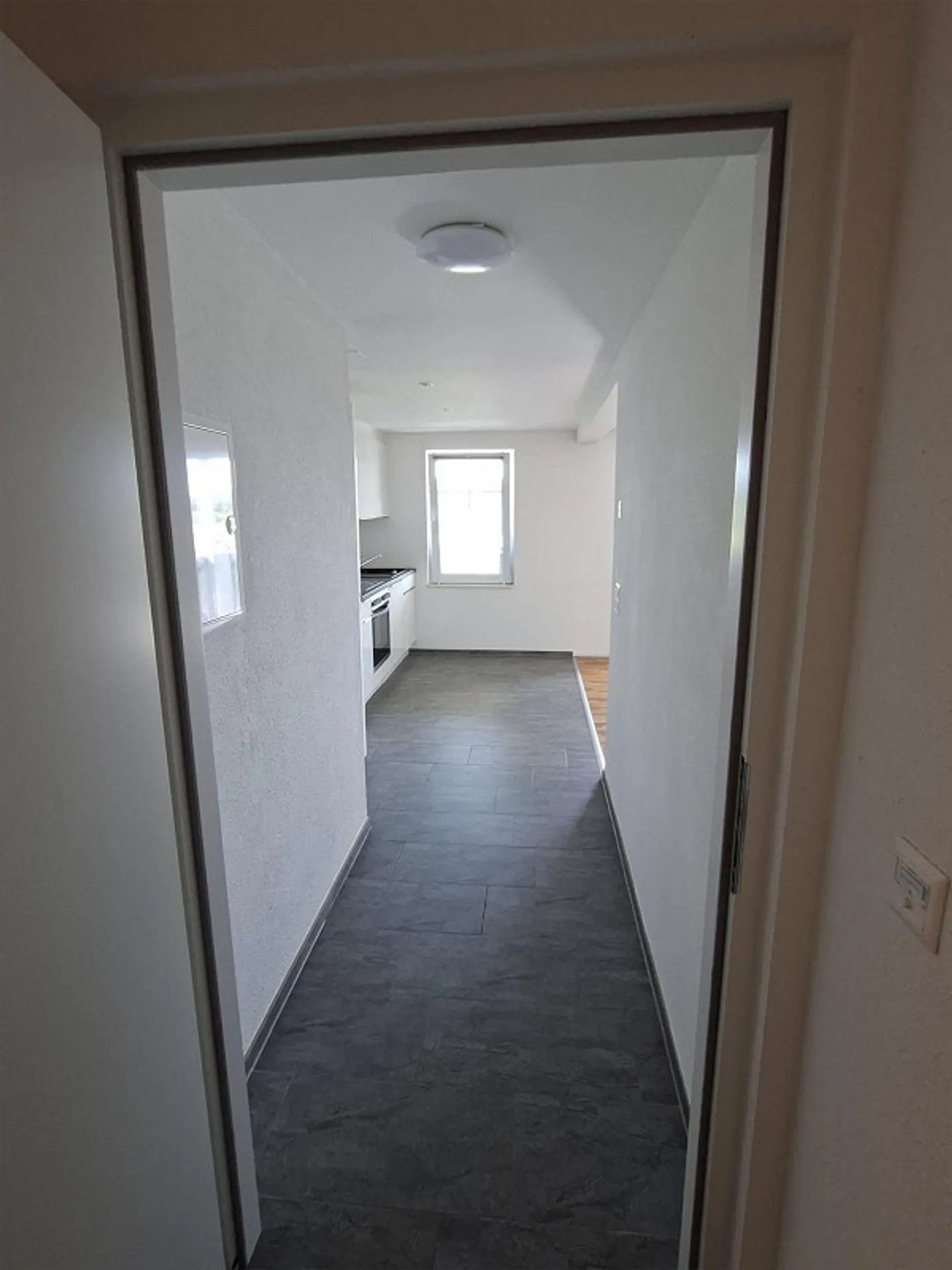 Appartement 2.5 pièces dans la verdure avec vue sur les montagnes - Photo 4 sur 6