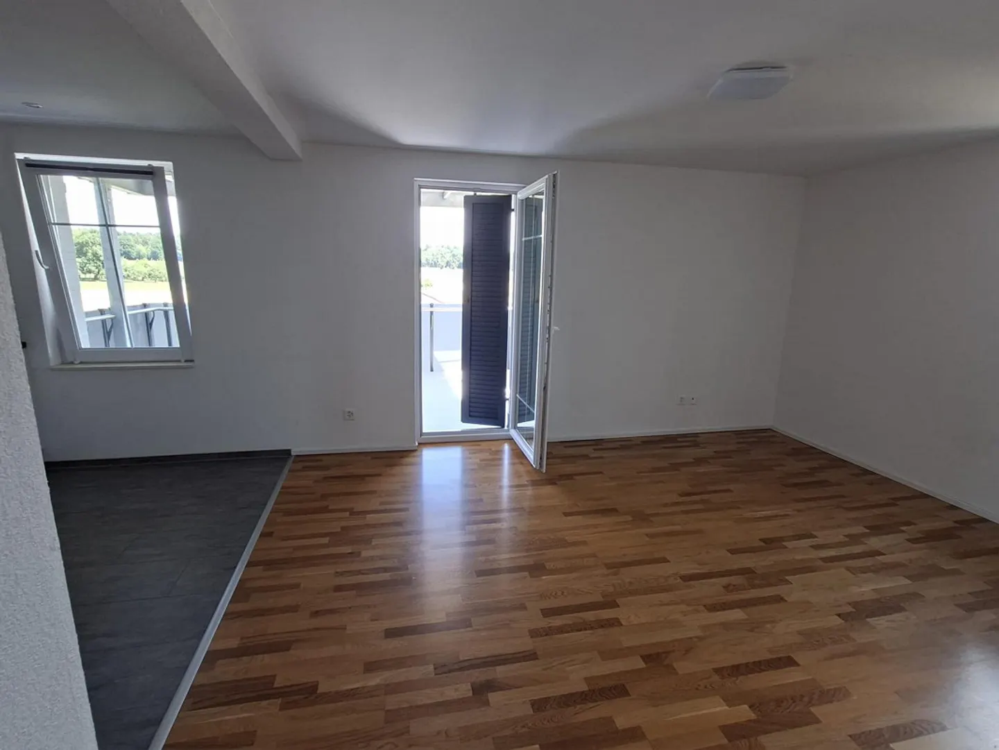 Appartement 2.5 pièces dans la verdure avec vue sur les montagnes - Photo 5 sur 6