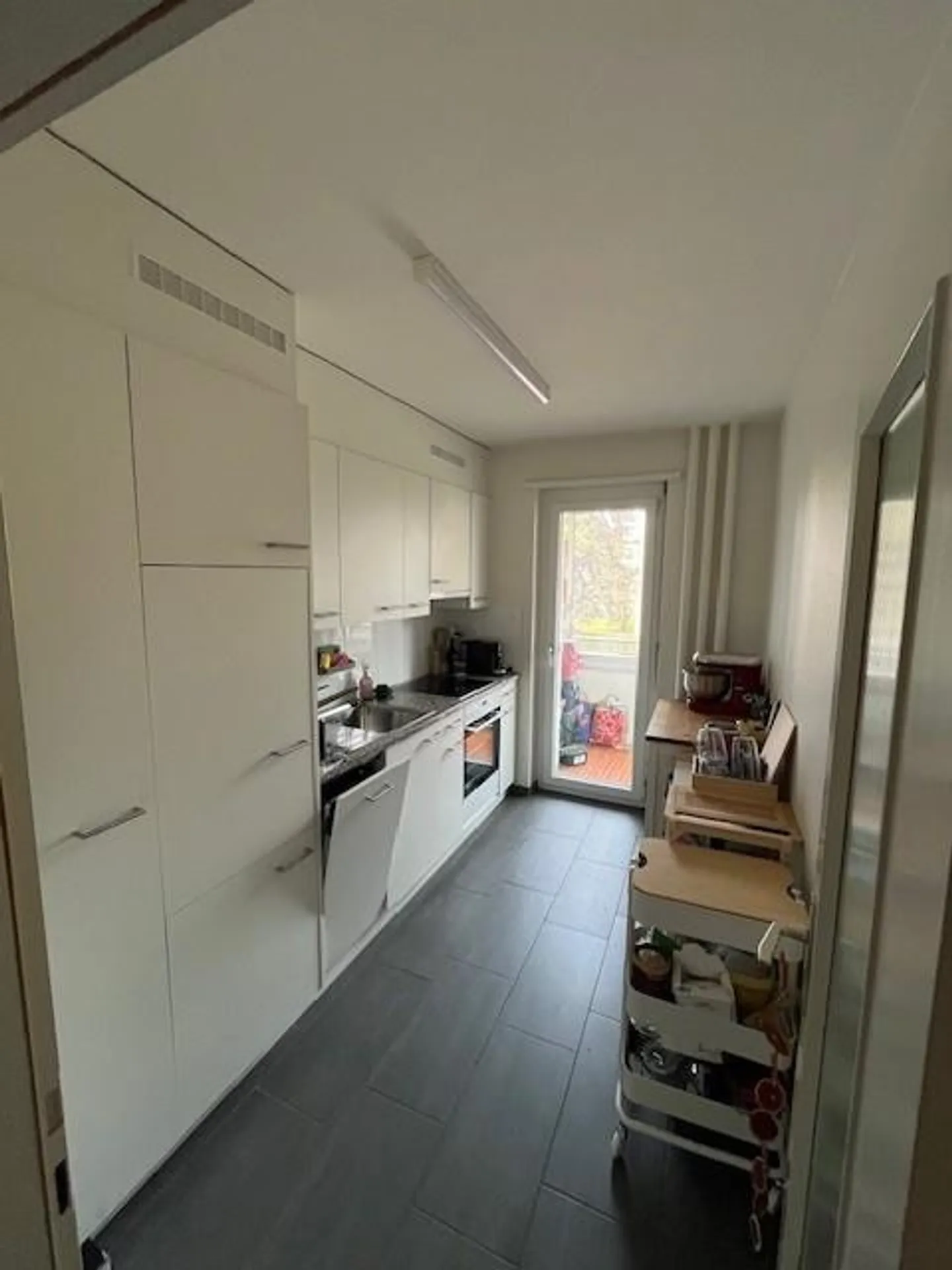 Appartamento 1 stanza soleggiato con balcone nel quartiere Neubad - Foto 5 di 8