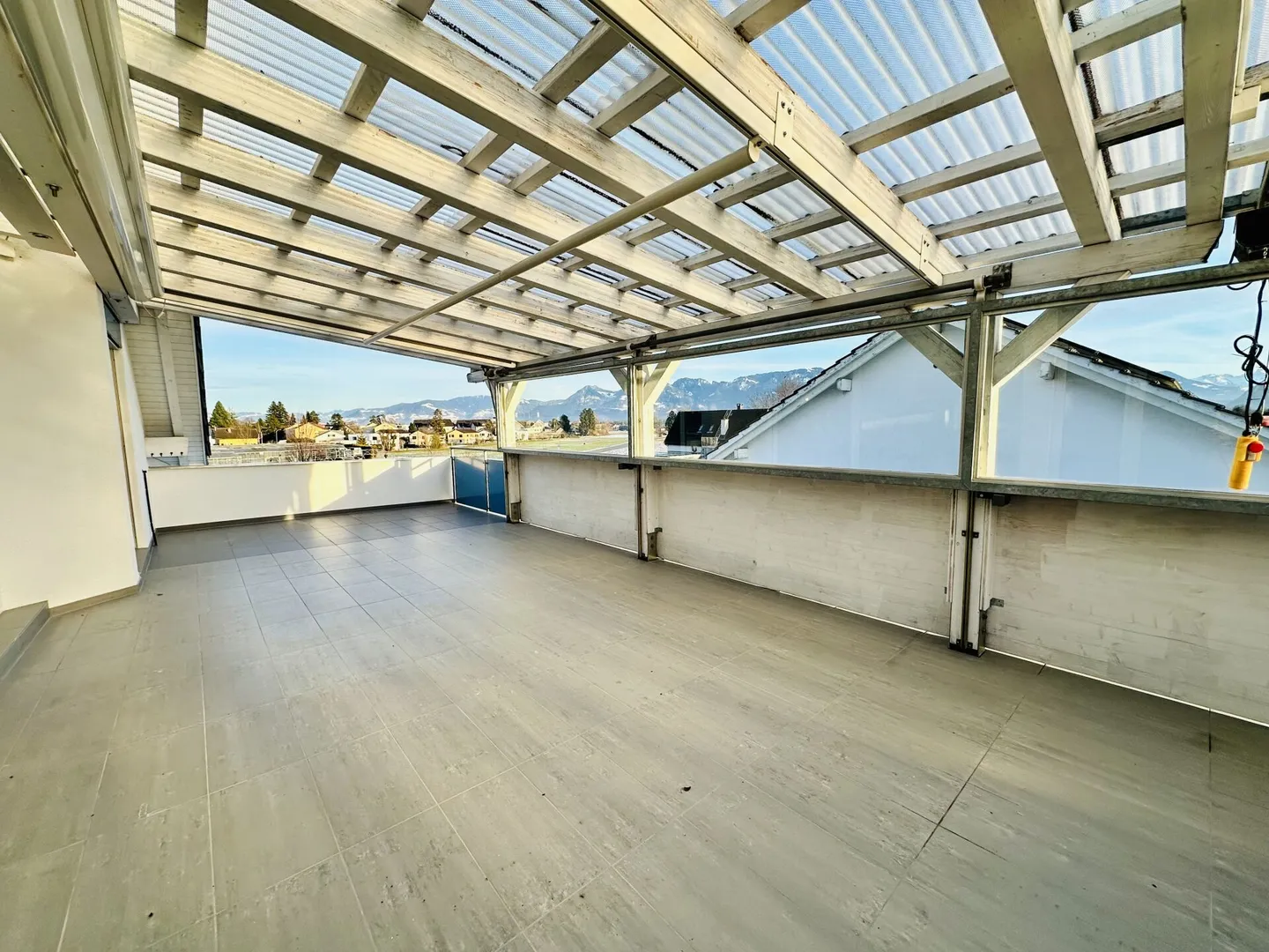 LUCE, QUIETE, SPAZIO E PANORAMA MONTANO - Foto 1 di 7