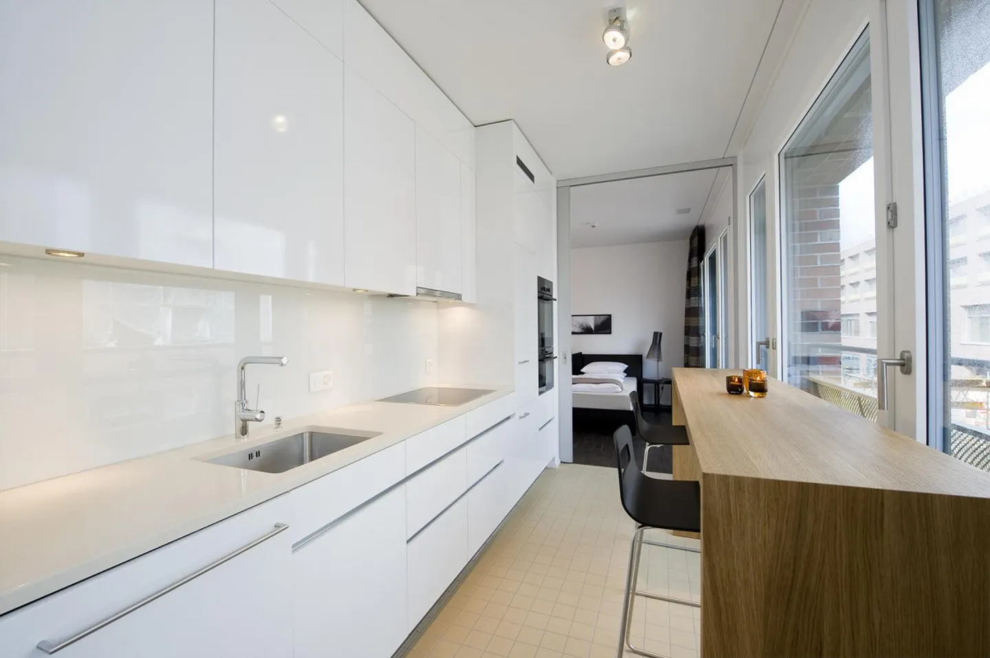 Living in the Square: High-Quality Expansion and Central Location - Photo 5 of 11