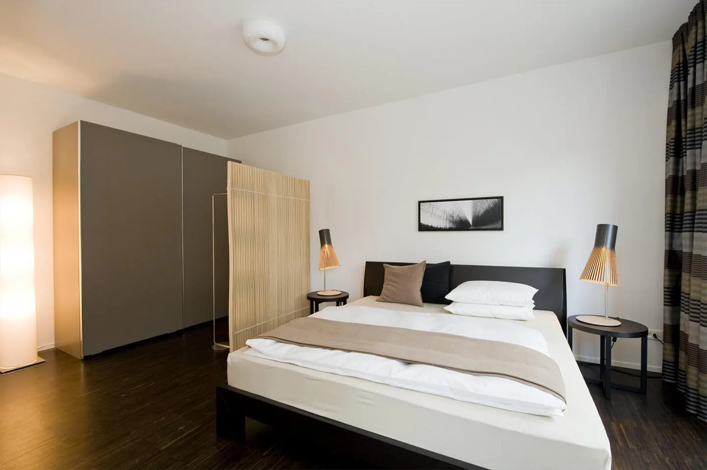 Living in the Square: High-Quality Expansion and Central Location - Photo 7 of 11