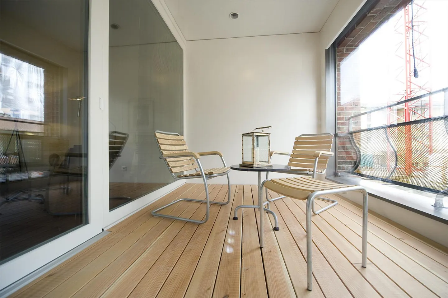 Living in the Square: High-Quality Expansion and Central Location - Photo 8 of 11