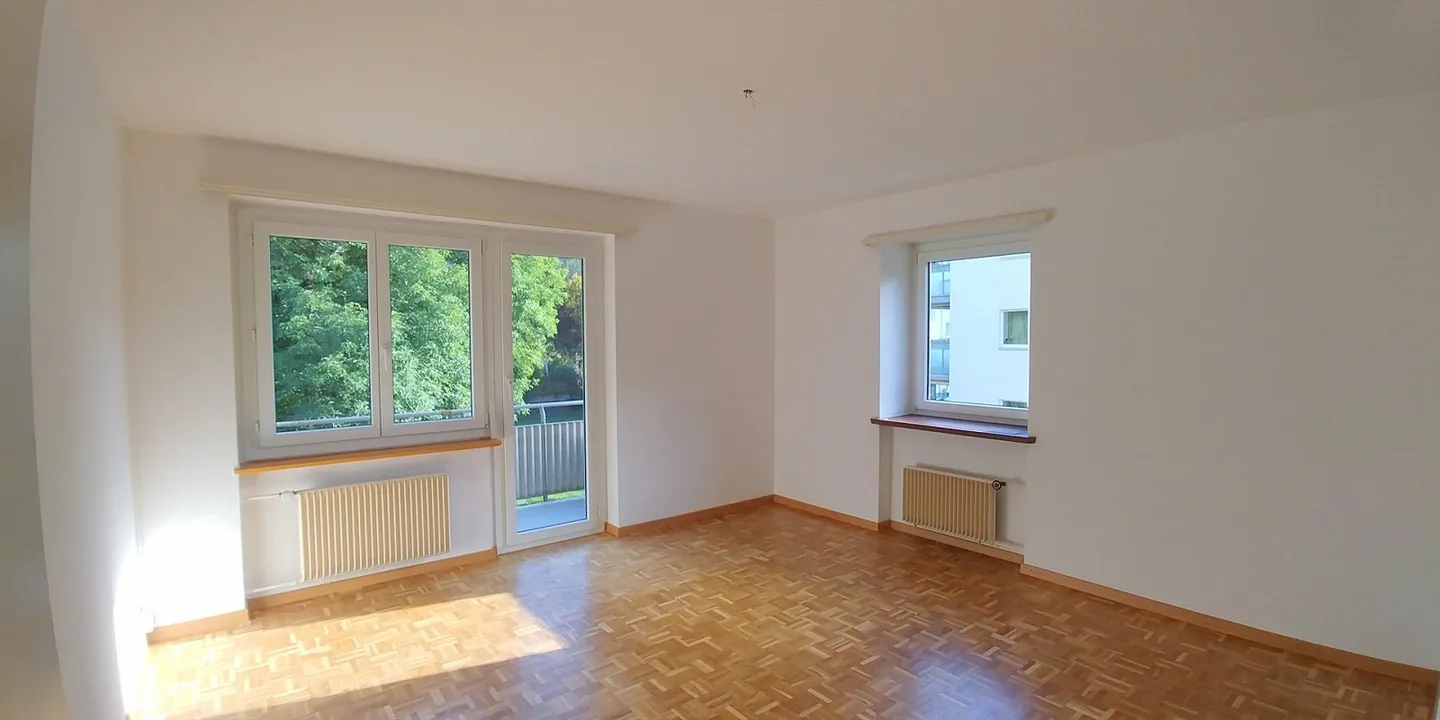 4-room apartment for rent in a sunny and central location - Photo 3 of 8