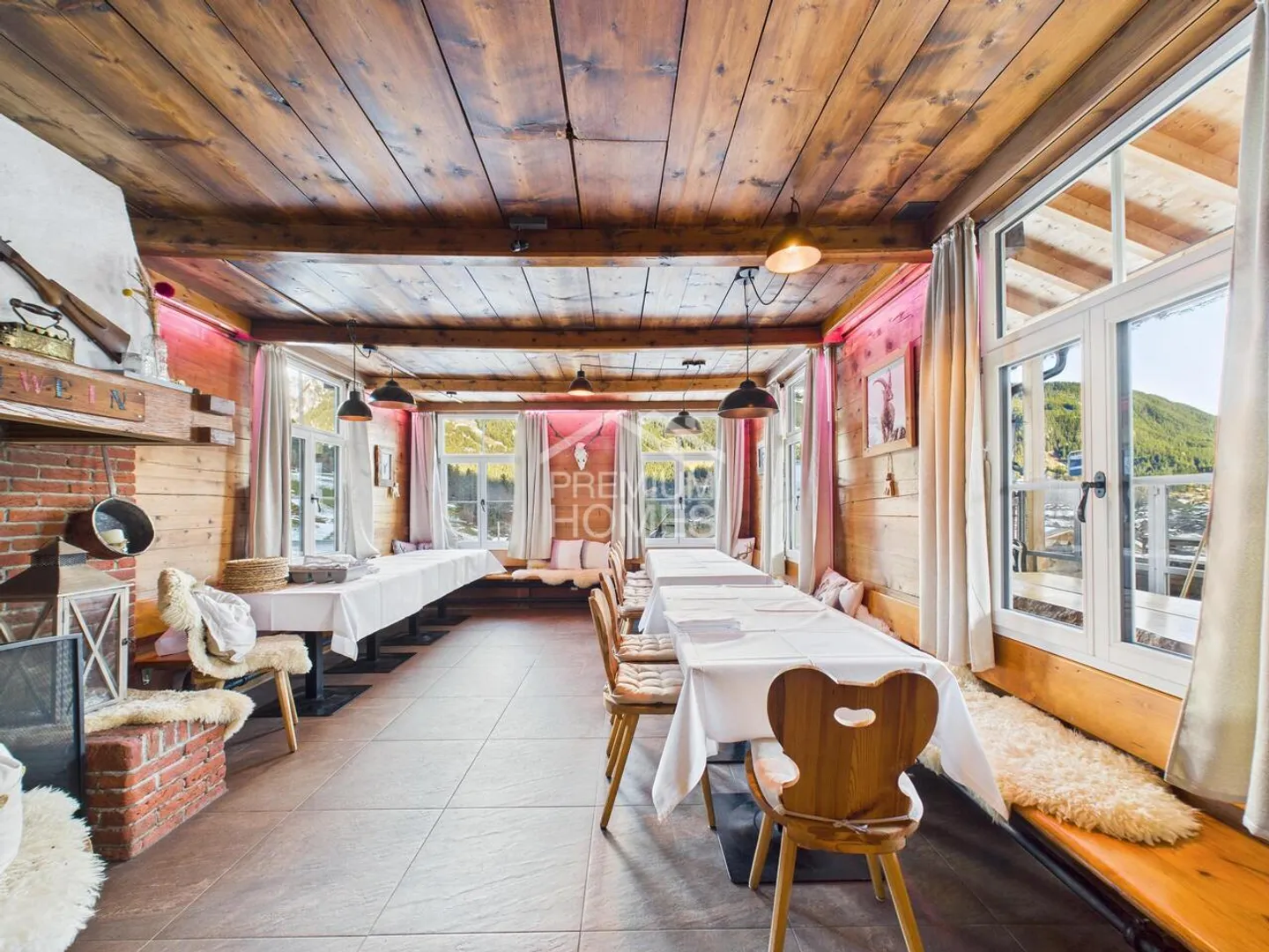 Chalet-Dorf mit Restaurant - Foto 10 von 13