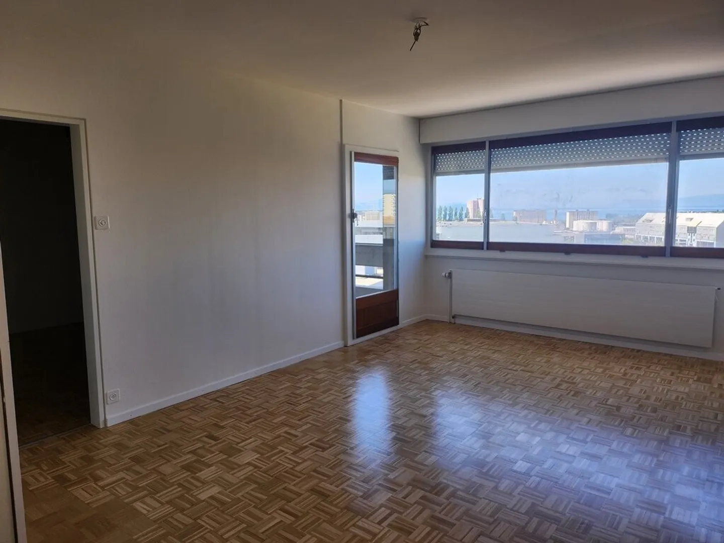 Magnificent 5-room apartment on the 5th floor - Photo 1 of 8