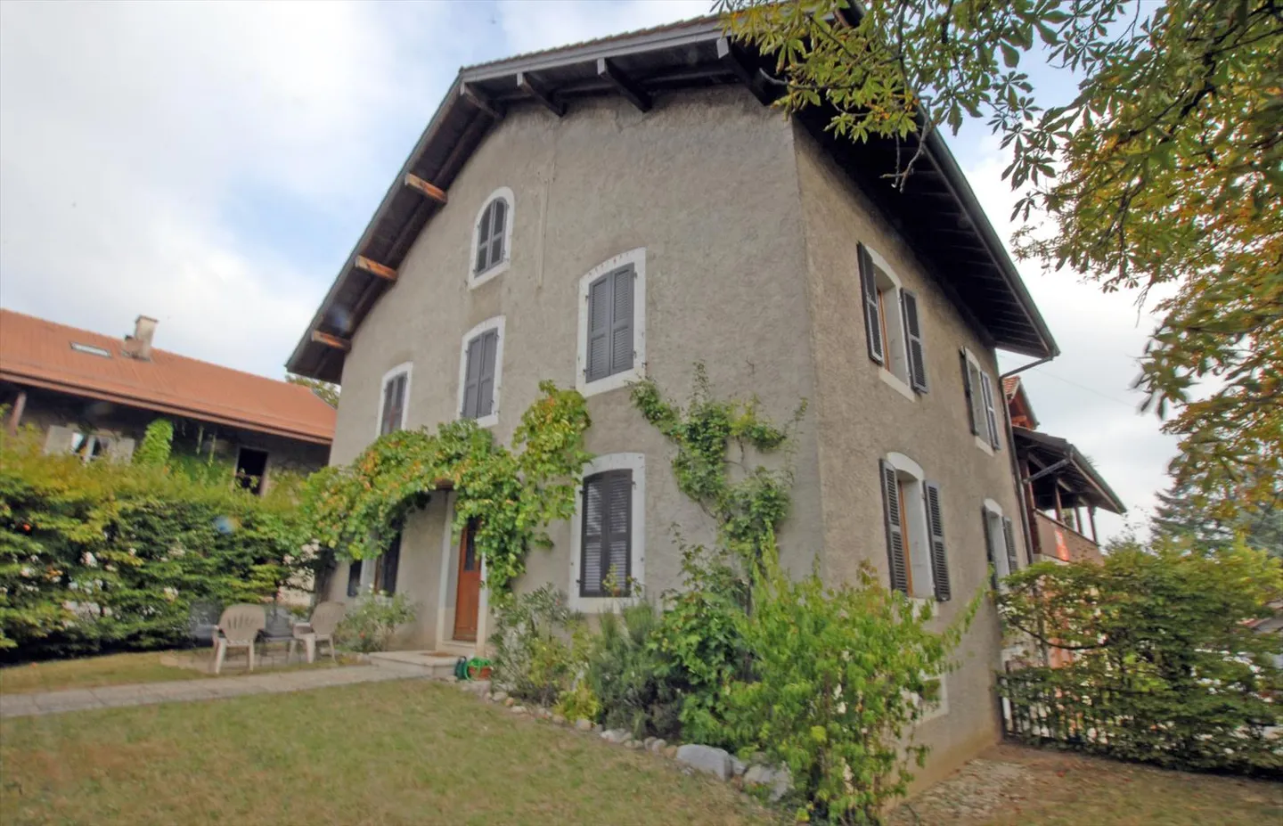 Casa 9 stanze - Foto 1 di 23