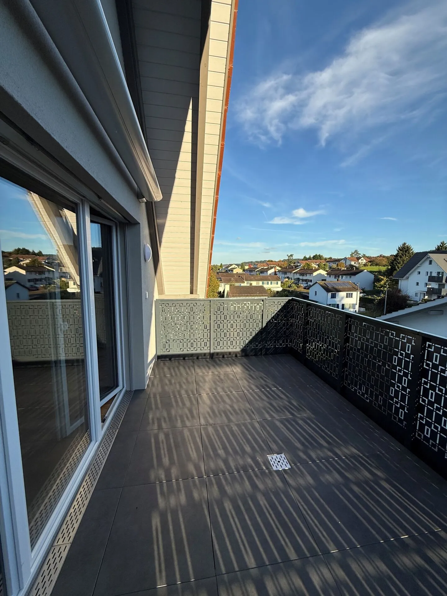 First Rental: High Up - Stylish Penthouse with a View - Photo 16 of 18