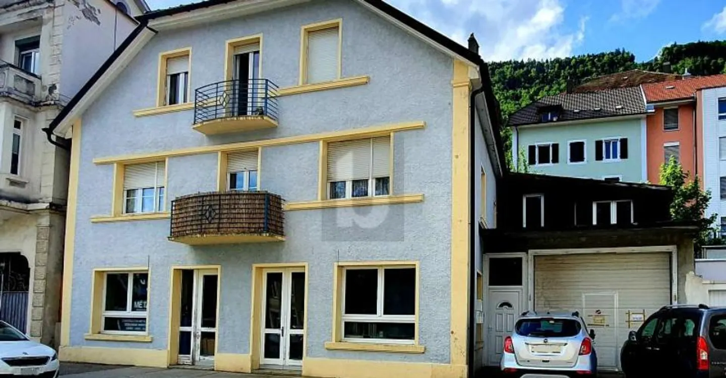 Immeuble Mixte avec Rendement de 5,7 % - Photo 1 sur 6