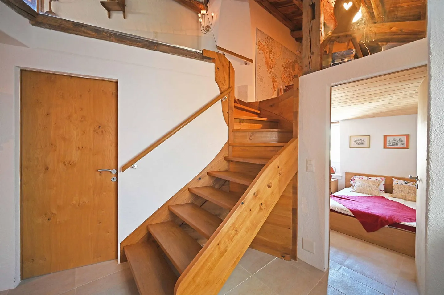 Sogno abitativo con un fascino particolare - Appartamento attico di 4,5 stanze in una storica casa engadinese - Foto 5 di 7