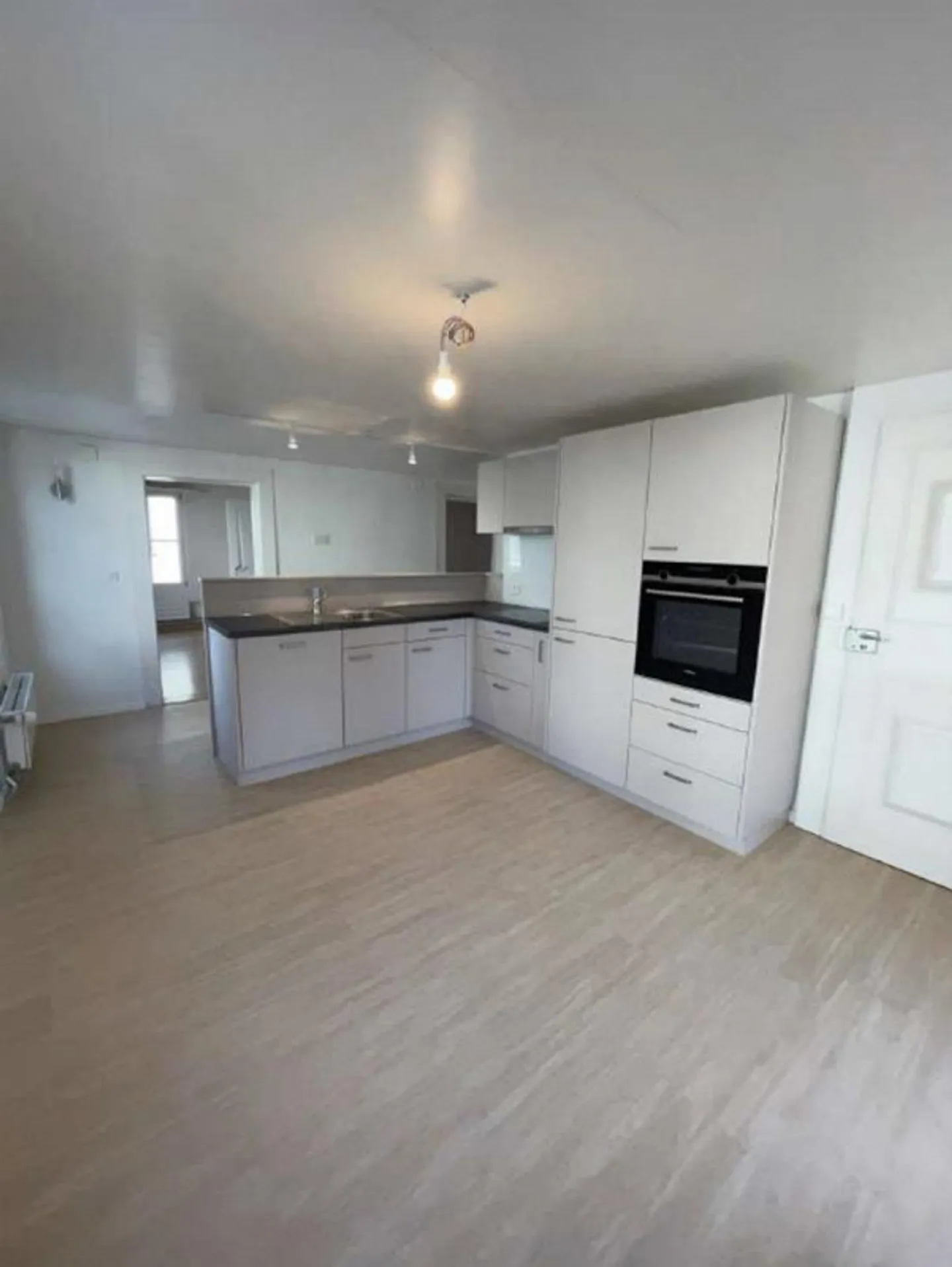 Grosszügige 5.5 Maisonette Wohnung im Dorfkern - Liebhaberobjekt - Foto 3 von 12