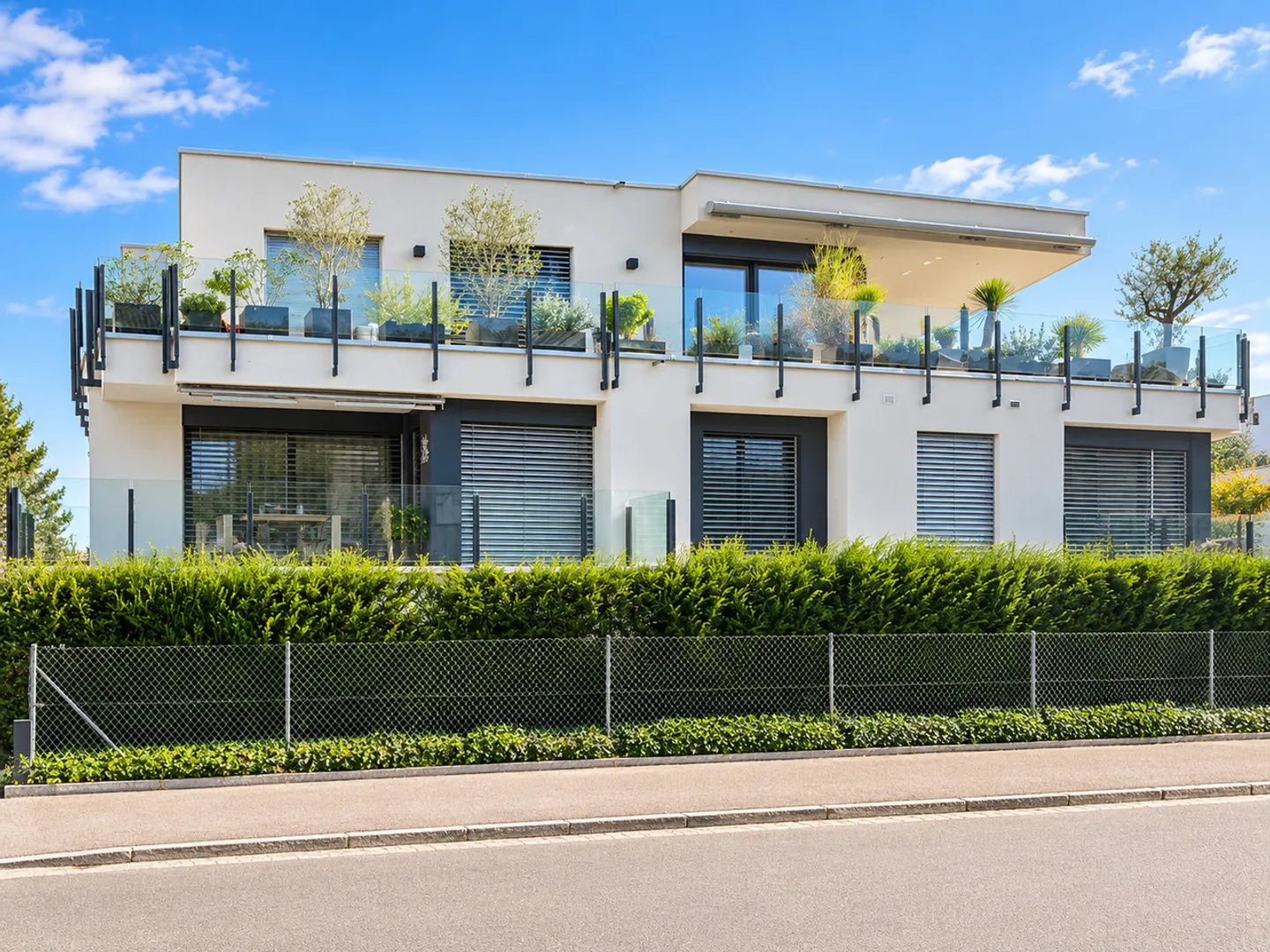 Appartamento moderno a Binningen - Foto 1 di 11