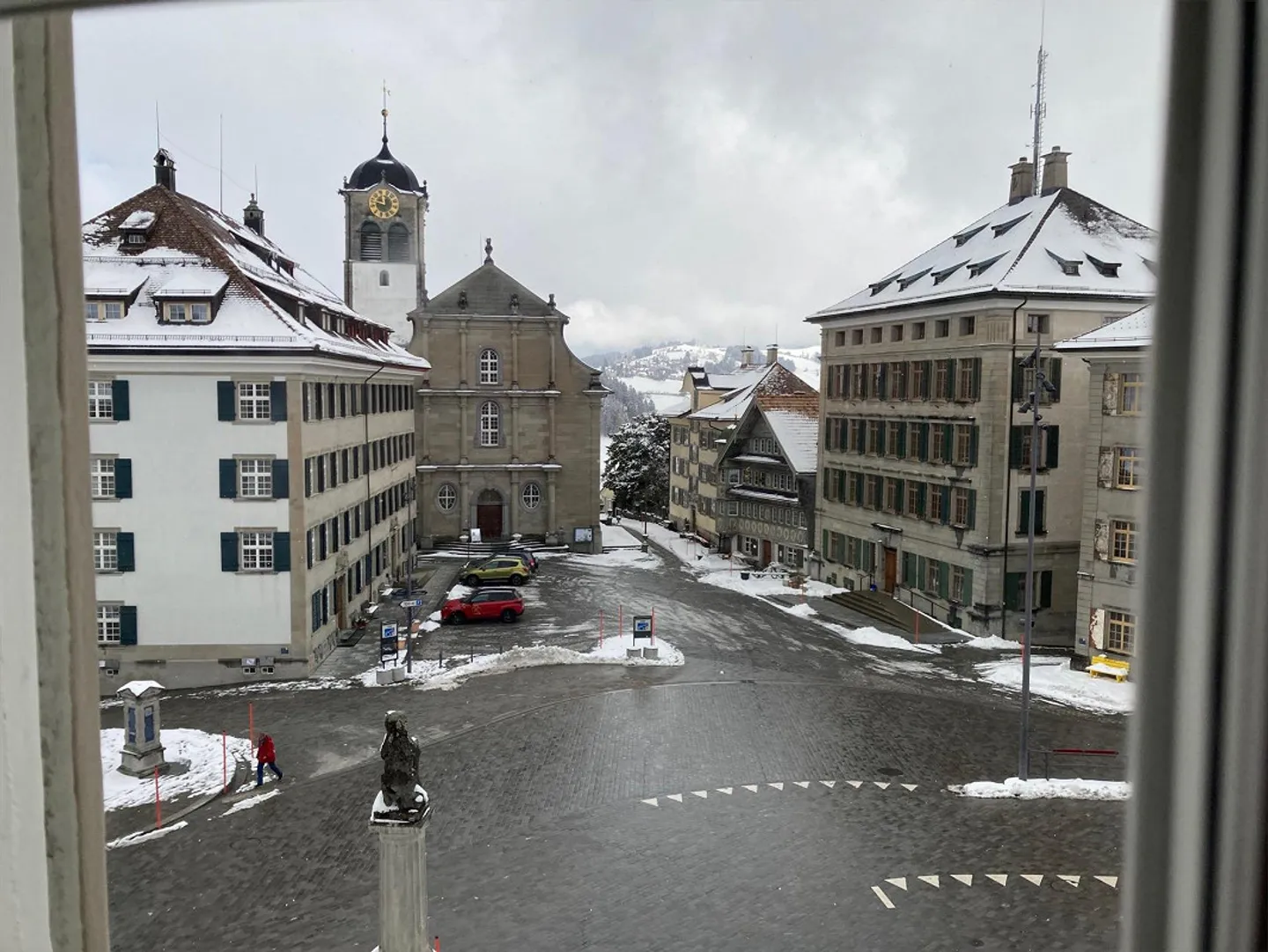 Stylish apartment at Landsgemeindeplatz - Photo 3 of 11