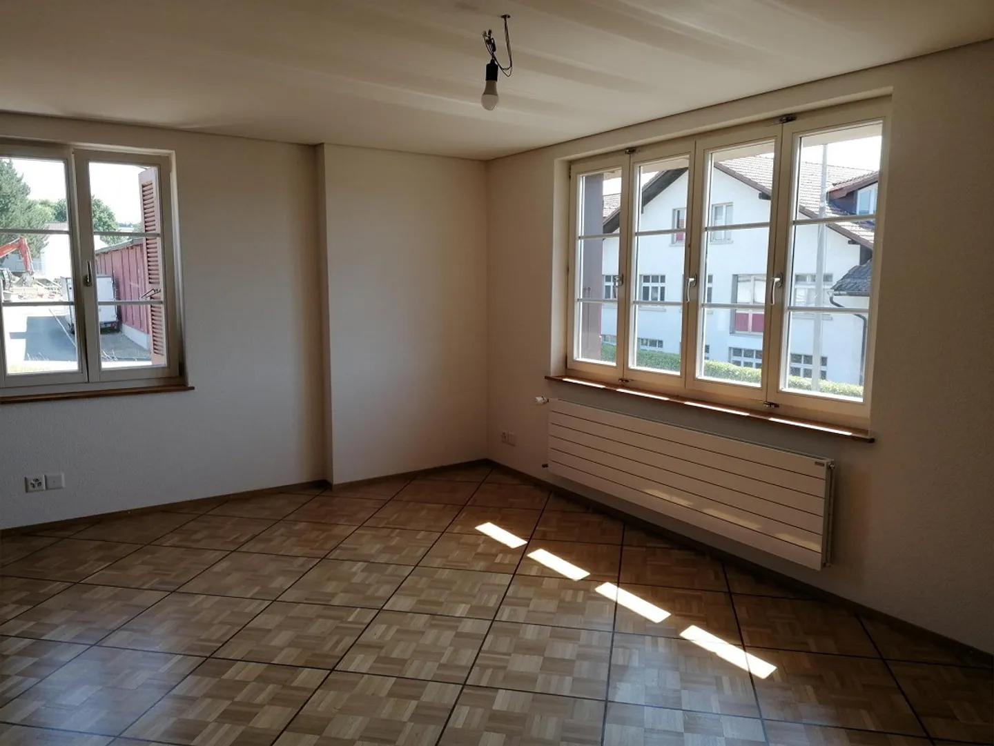 Un bijou de 4 pièces à louer, avec des balcons tout autour - Photo 5 sur 15