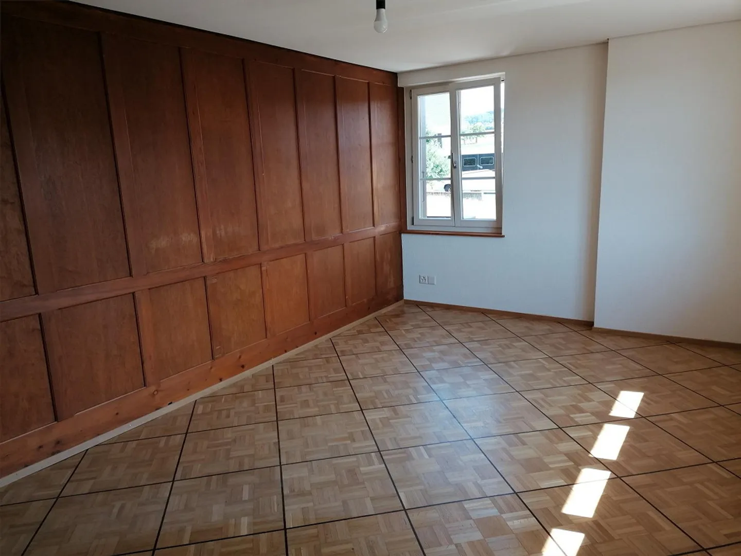 Un bijou de 4 pièces à louer, avec des balcons tout autour - Photo 6 sur 15