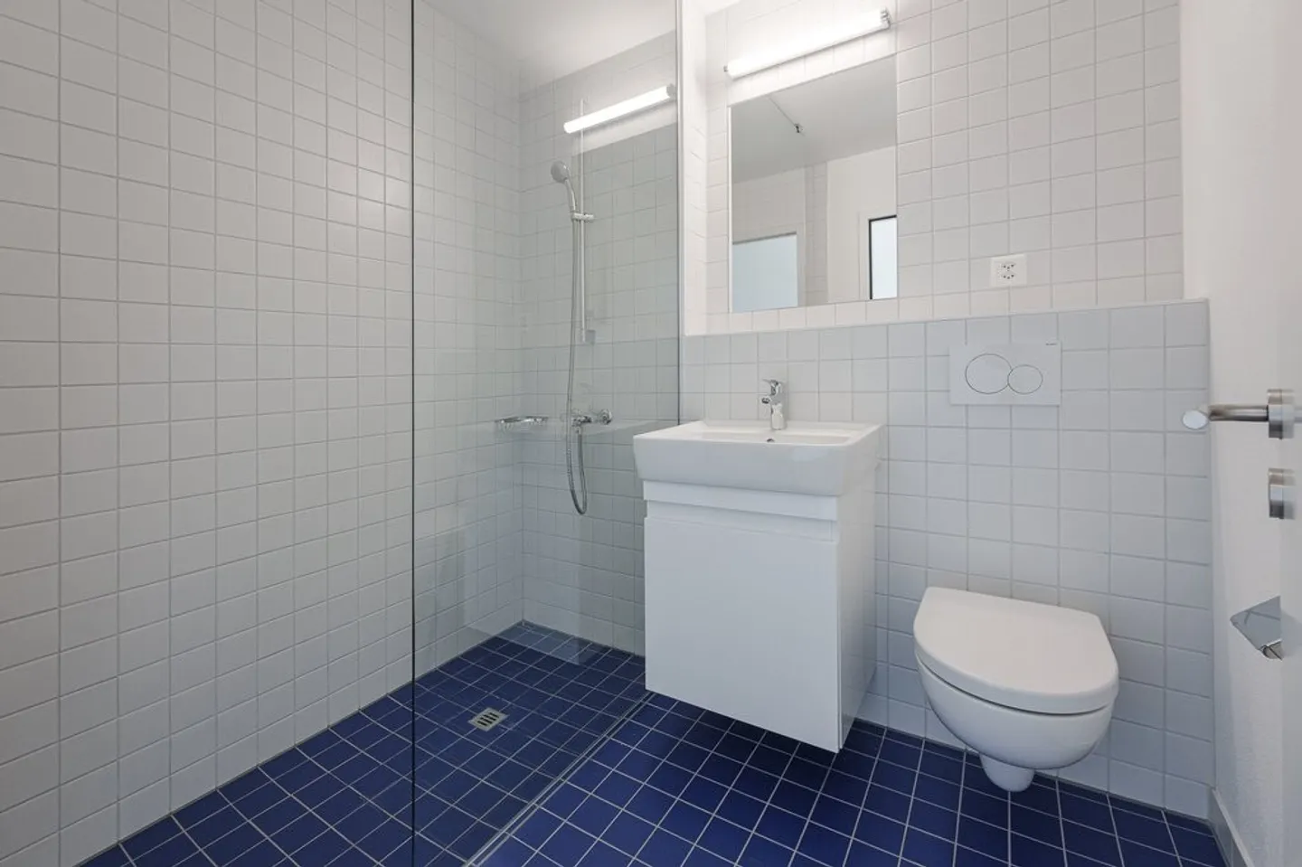 Looking for the right furnished shared room? - Photo 7 of 8