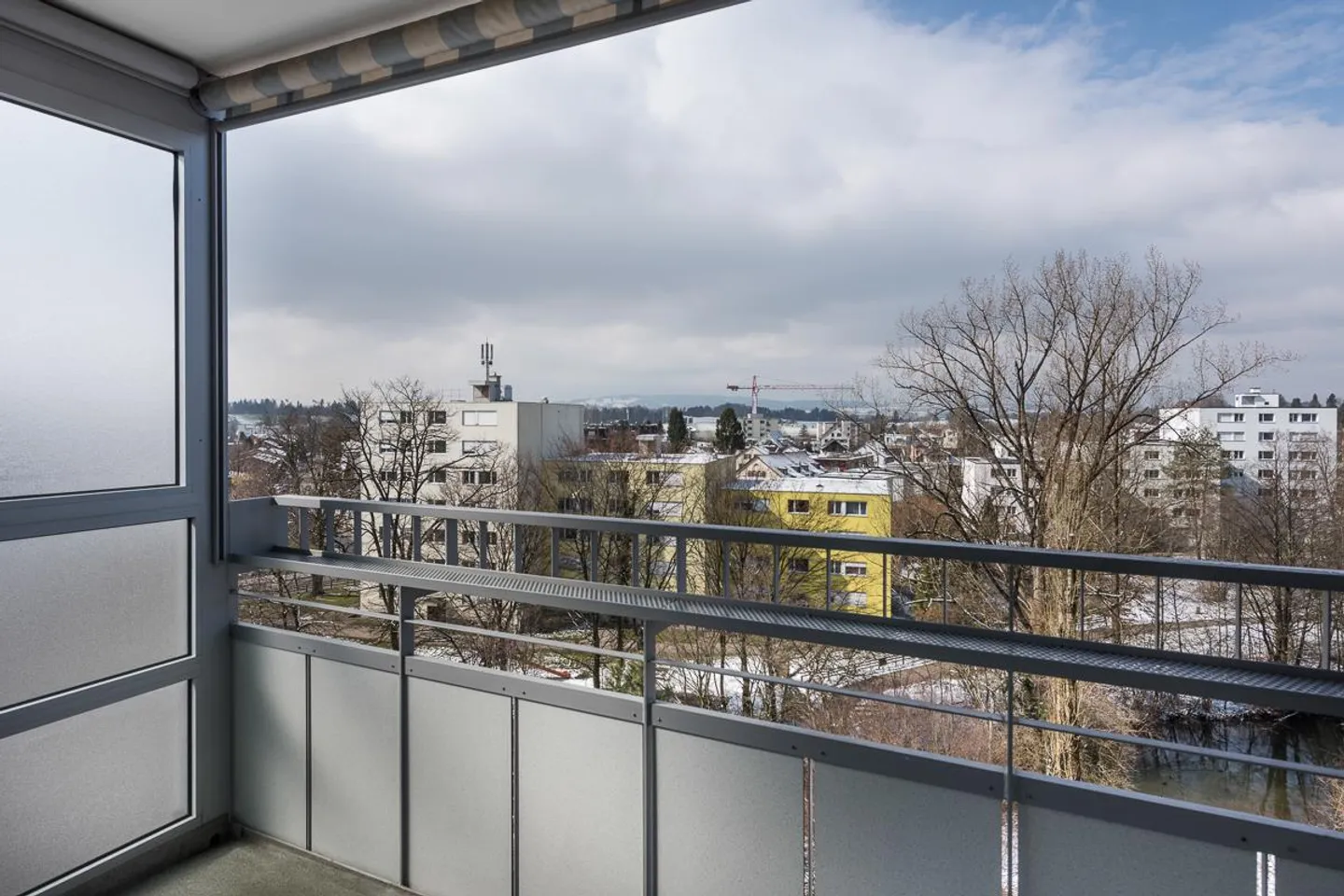 Spacious and modern apartment in a well-kept environment - Photo 8 of 10