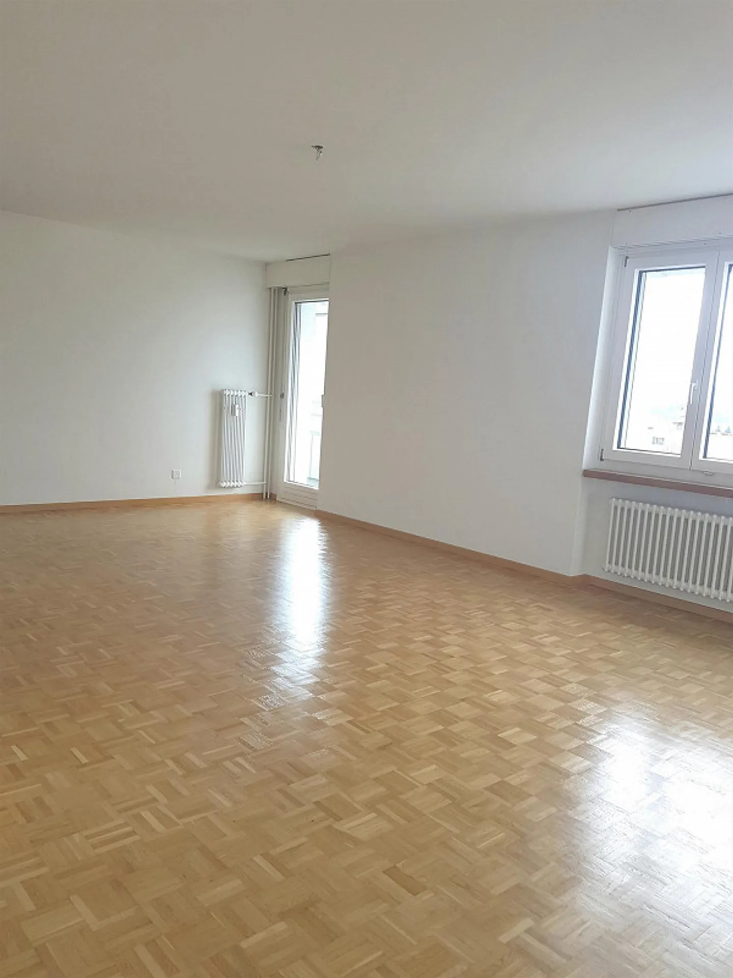 Spacious and modern apartment in a well-kept environment - Photo 5 of 10