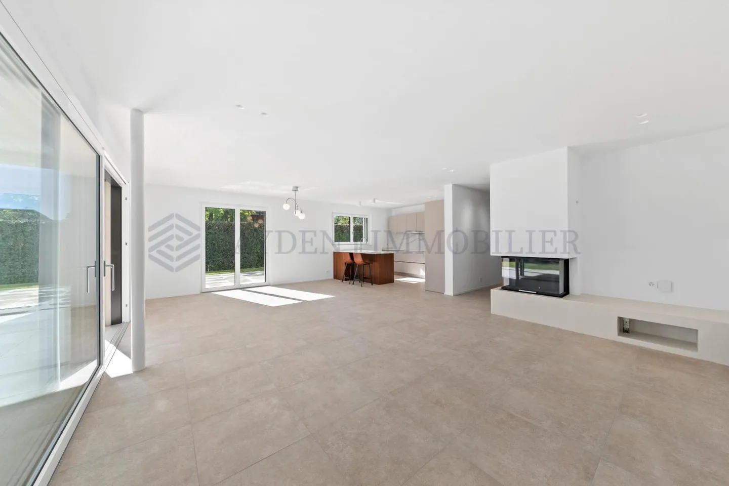 Charmante Villa mit Seeblick - Foto 4 von 10