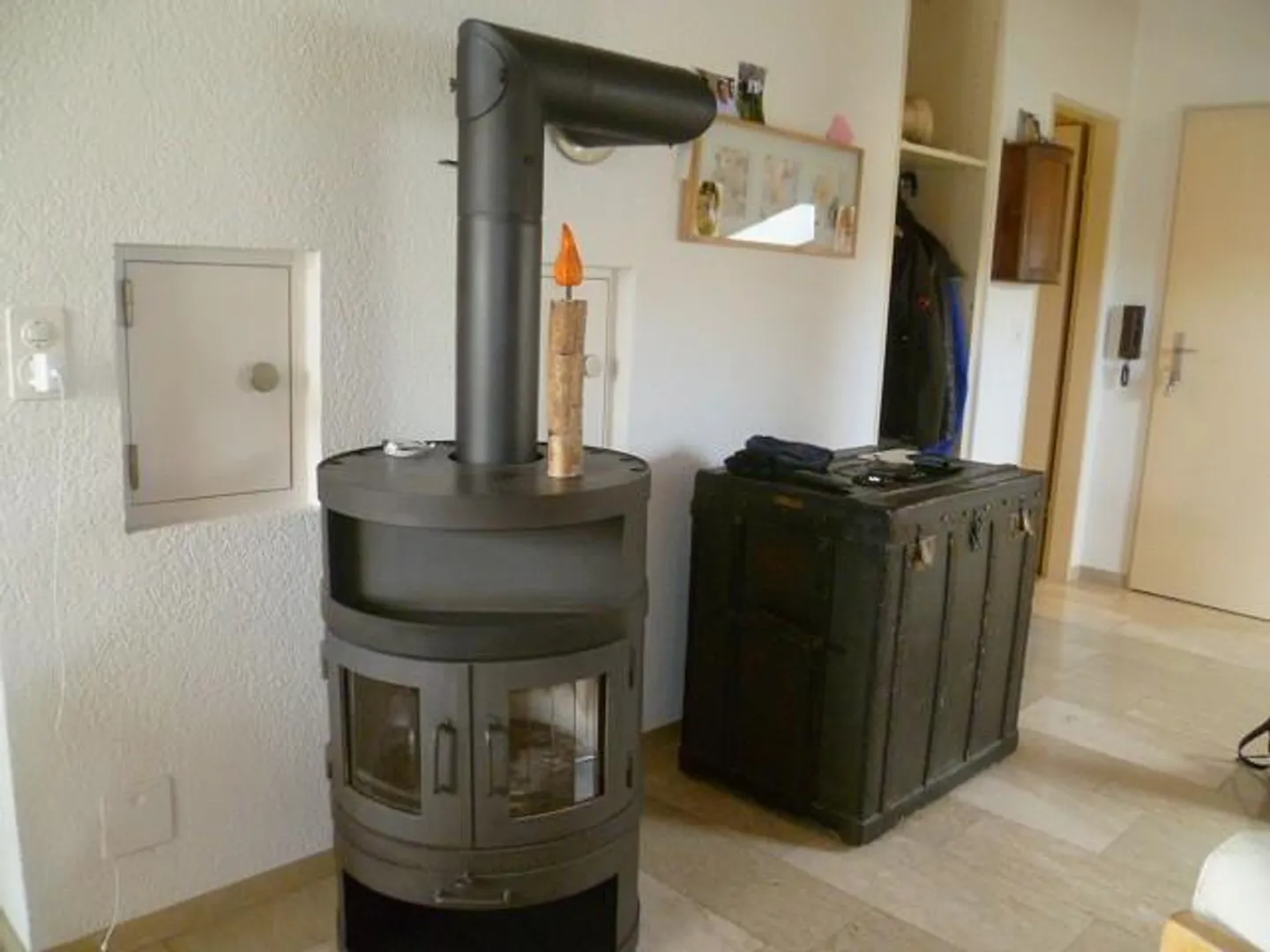 Spacious 2.5-room penthouse apartment in a quiet neighborhood - Photo 6 of 9