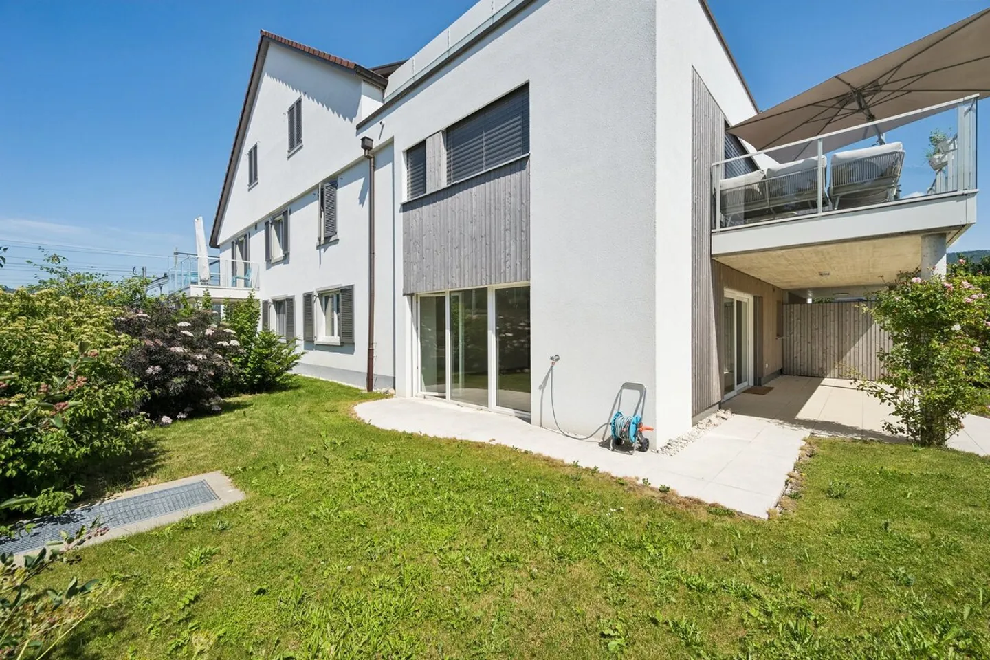 Charmantes Erdgeschosswohnung mit Terrasse und Garten - Foto 1 di 11