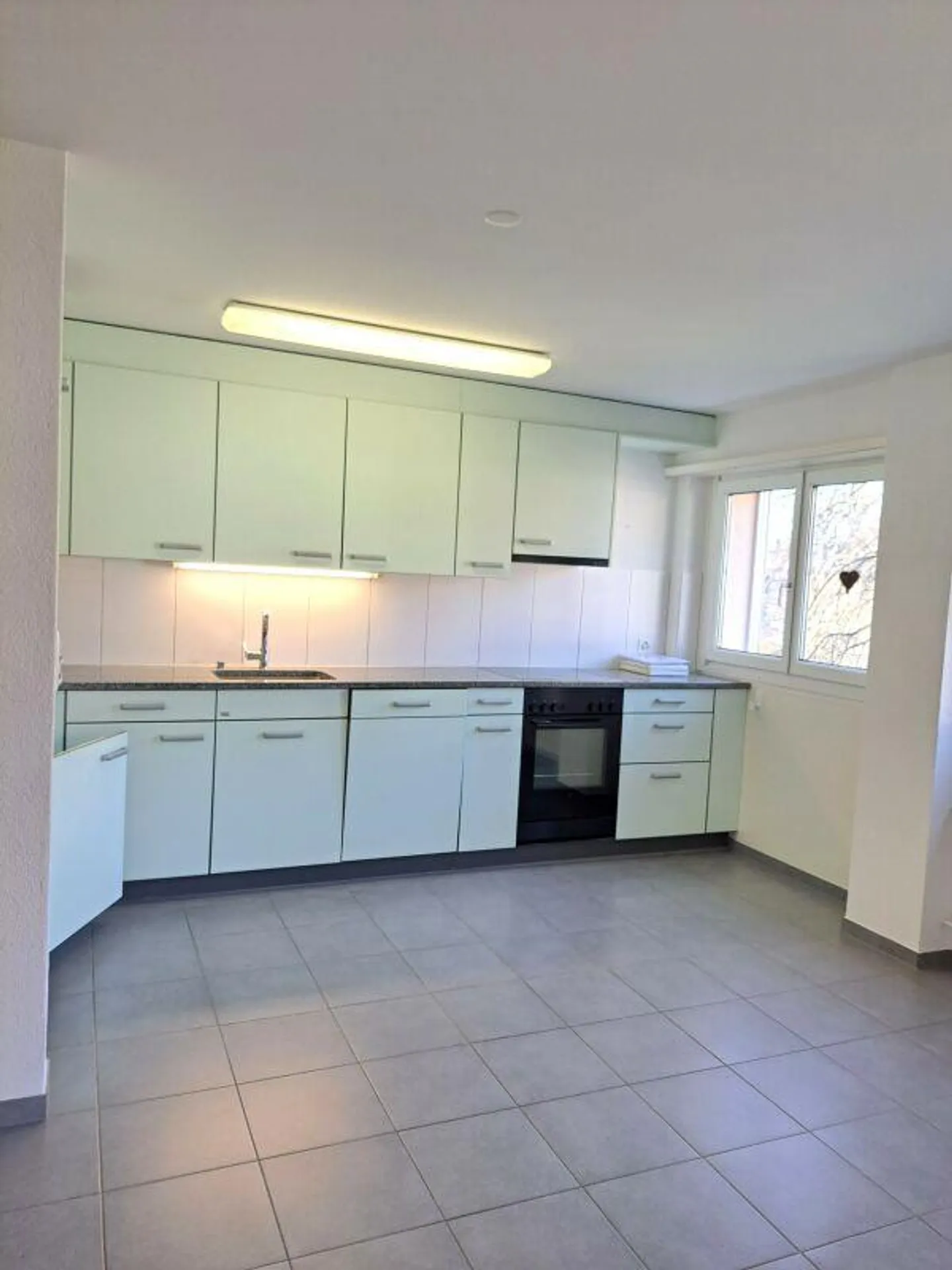 Appartement lumineux et moderne avec balcon spacieux et vue panoramique - Photo 1 sur 6