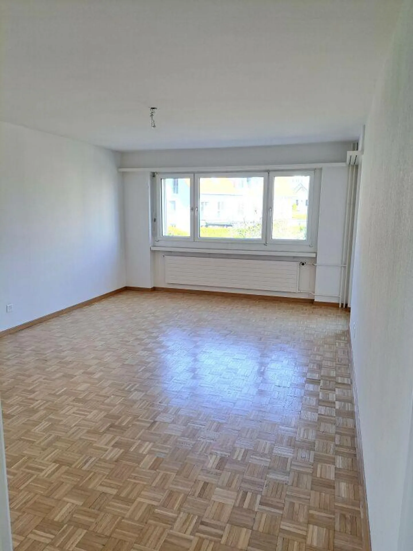 Appartement lumineux et moderne avec balcon spacieux et vue panoramique - Photo 5 sur 6