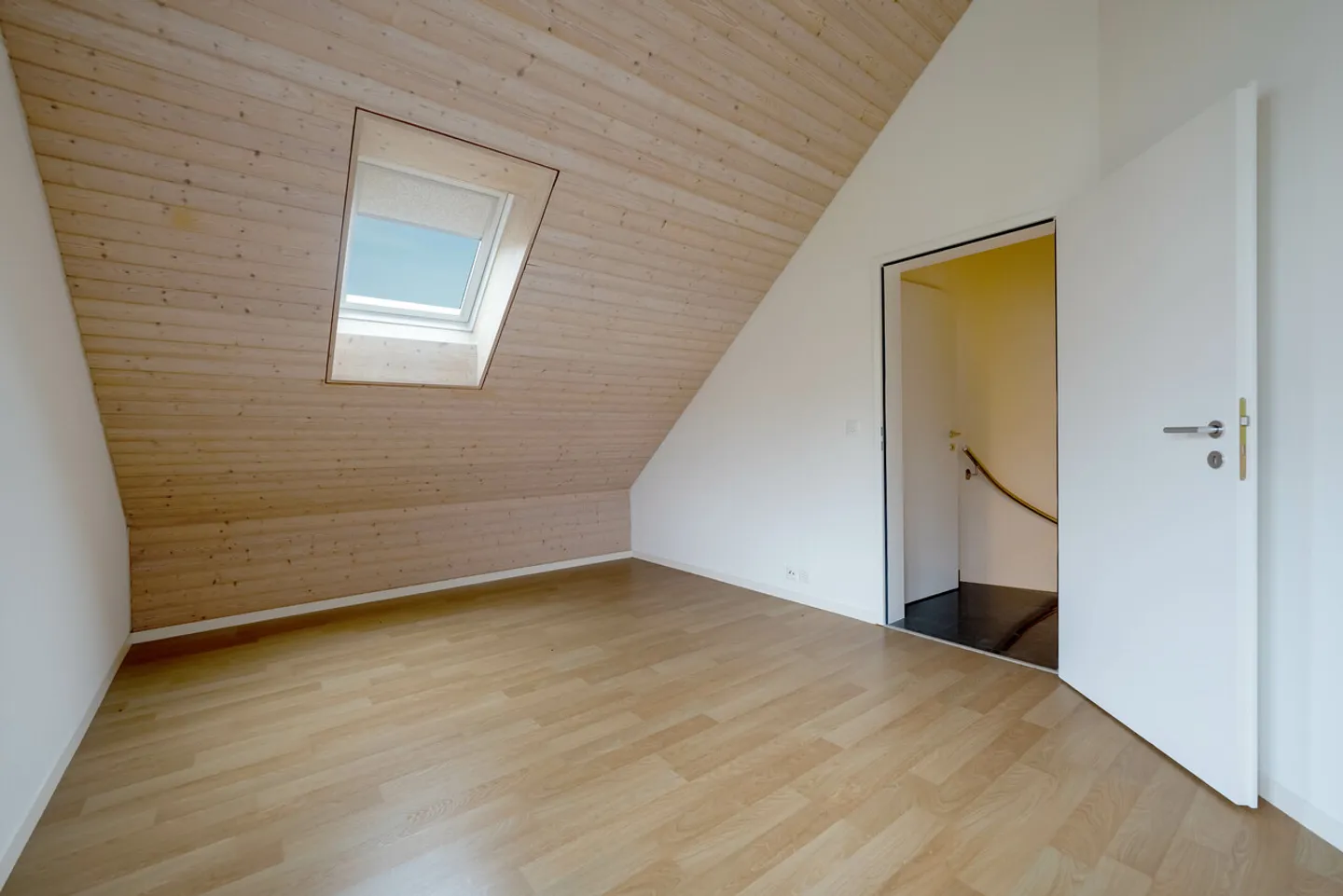 Traumhafte und verkehrsfreie Lage in Altendorf SZ!  - Foto 12 di 14