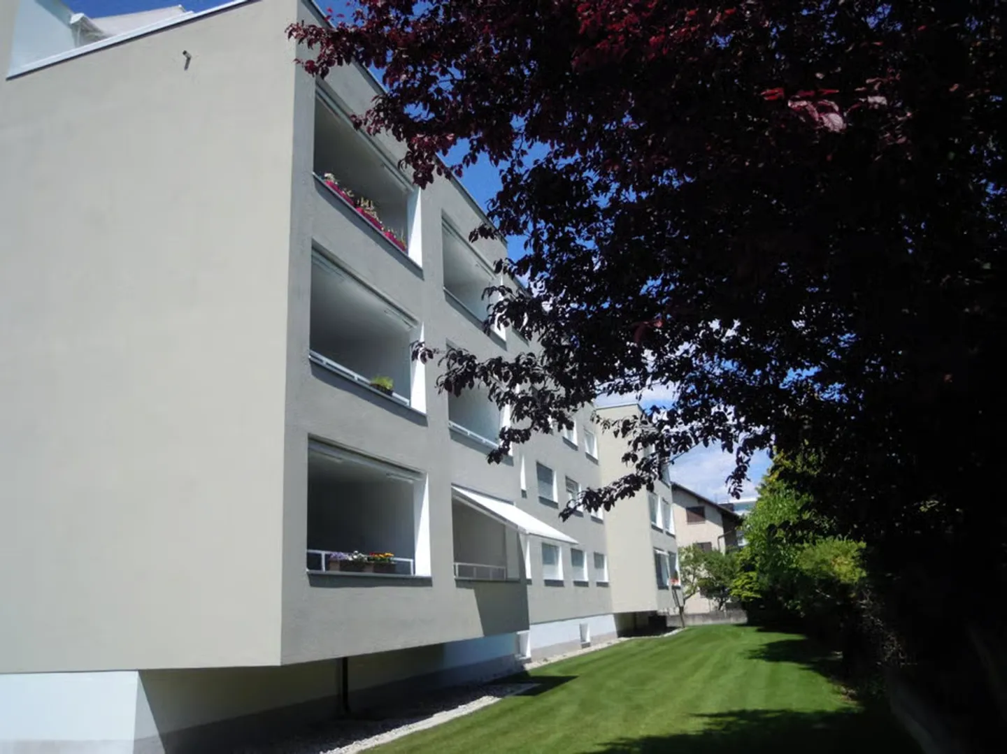 Appartement moderne de 3 pièces - Photo 2 sur 9