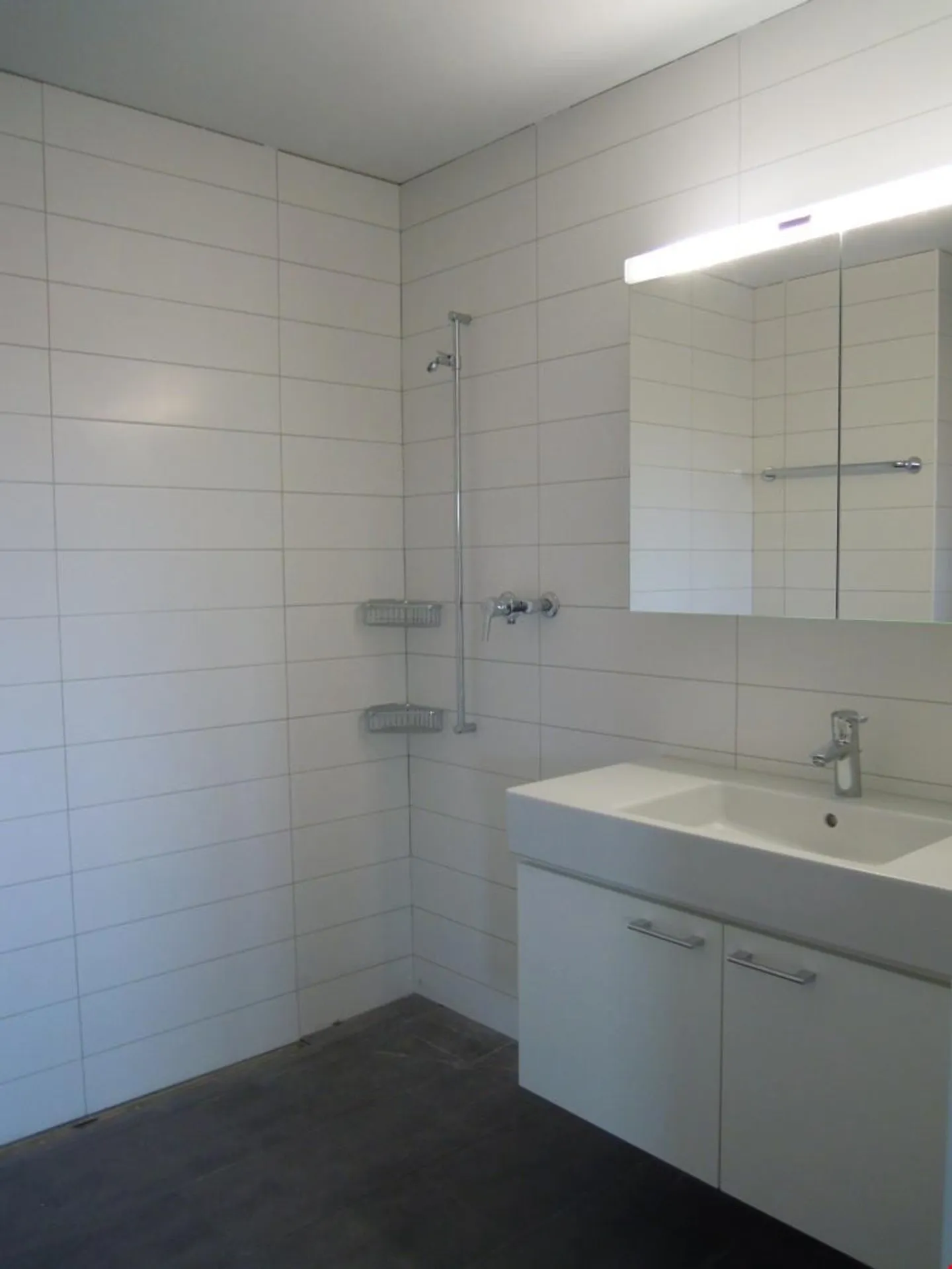 Appartement moderne de 3 pièces - Photo 7 sur 9