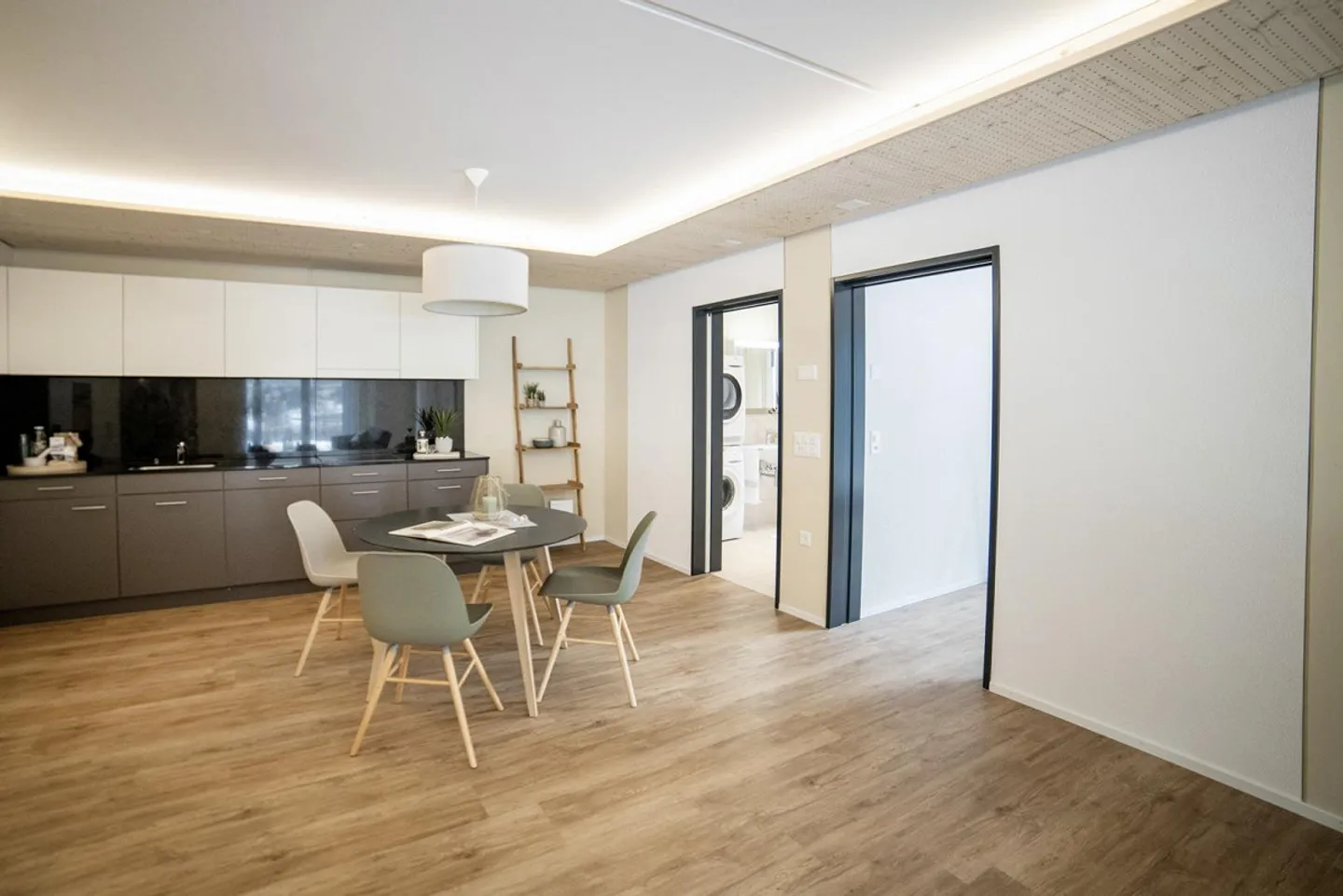 Modern 2½ Room Apartment - Photo 3 of 7