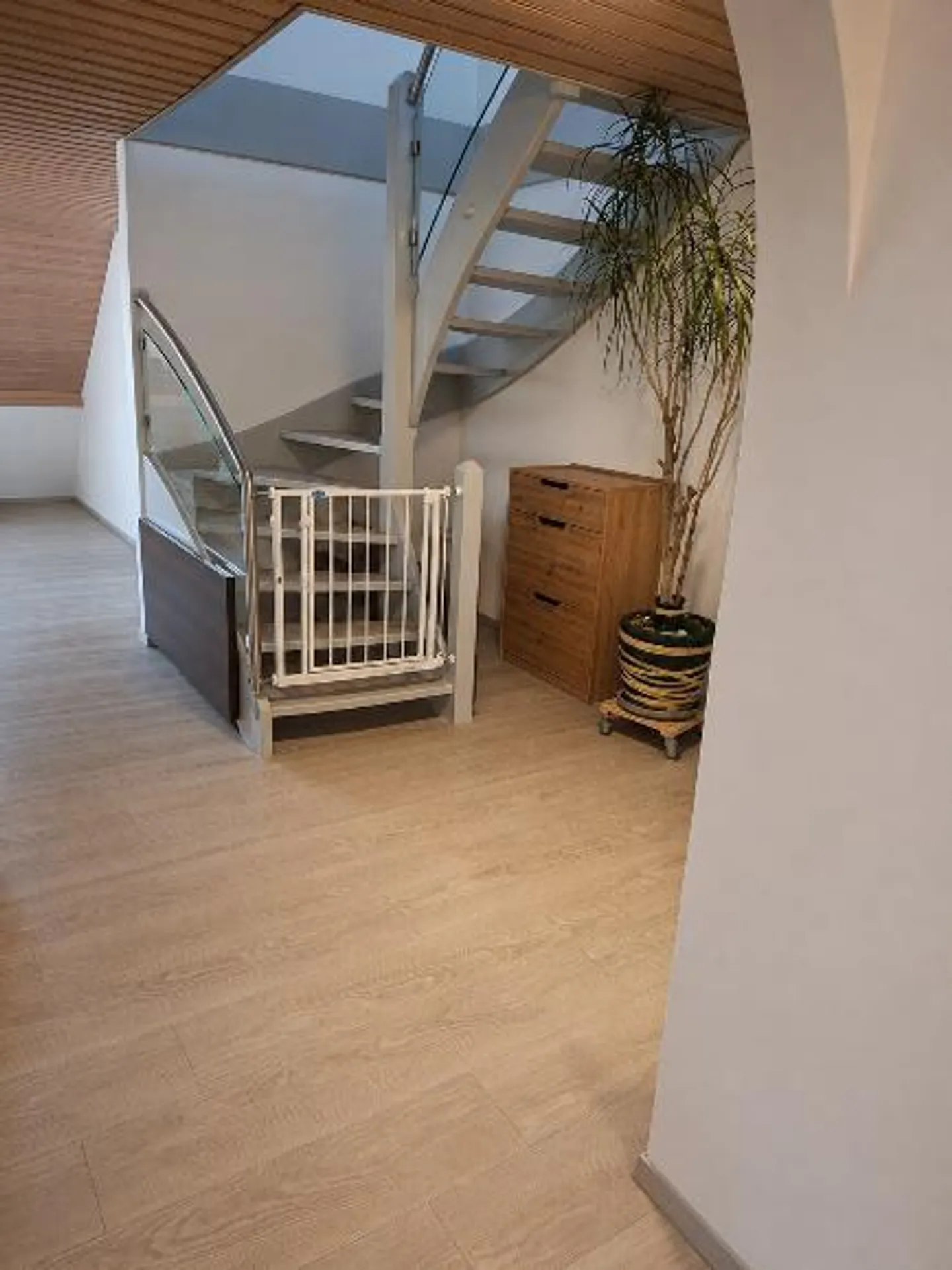 Maisonette di 6 stanze con grande balcone - Foto 4 di 11