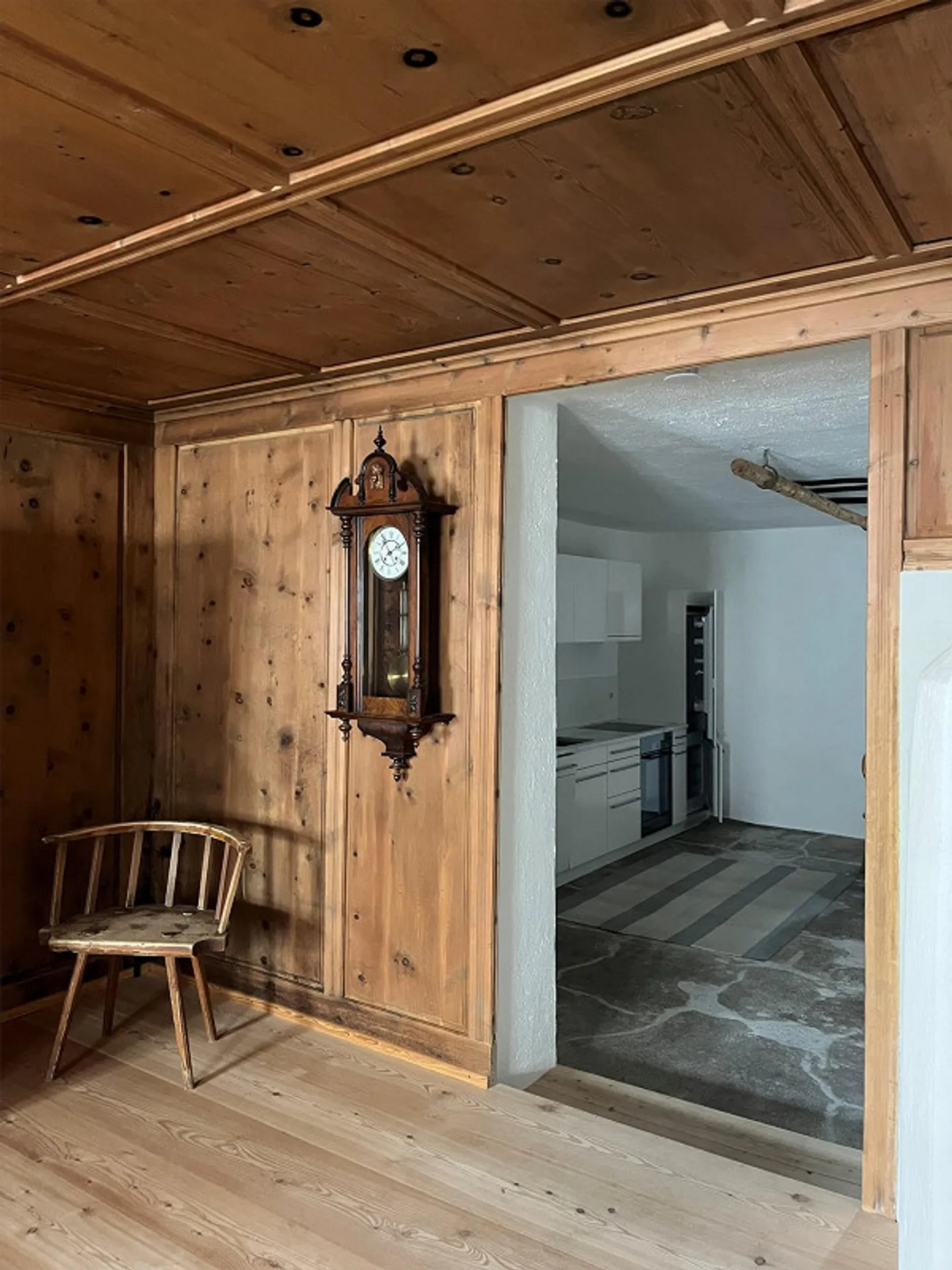 Charmante 3.5-Zimmer-Wohnung in historischem Engadinerhaus - Foto 5 von 11