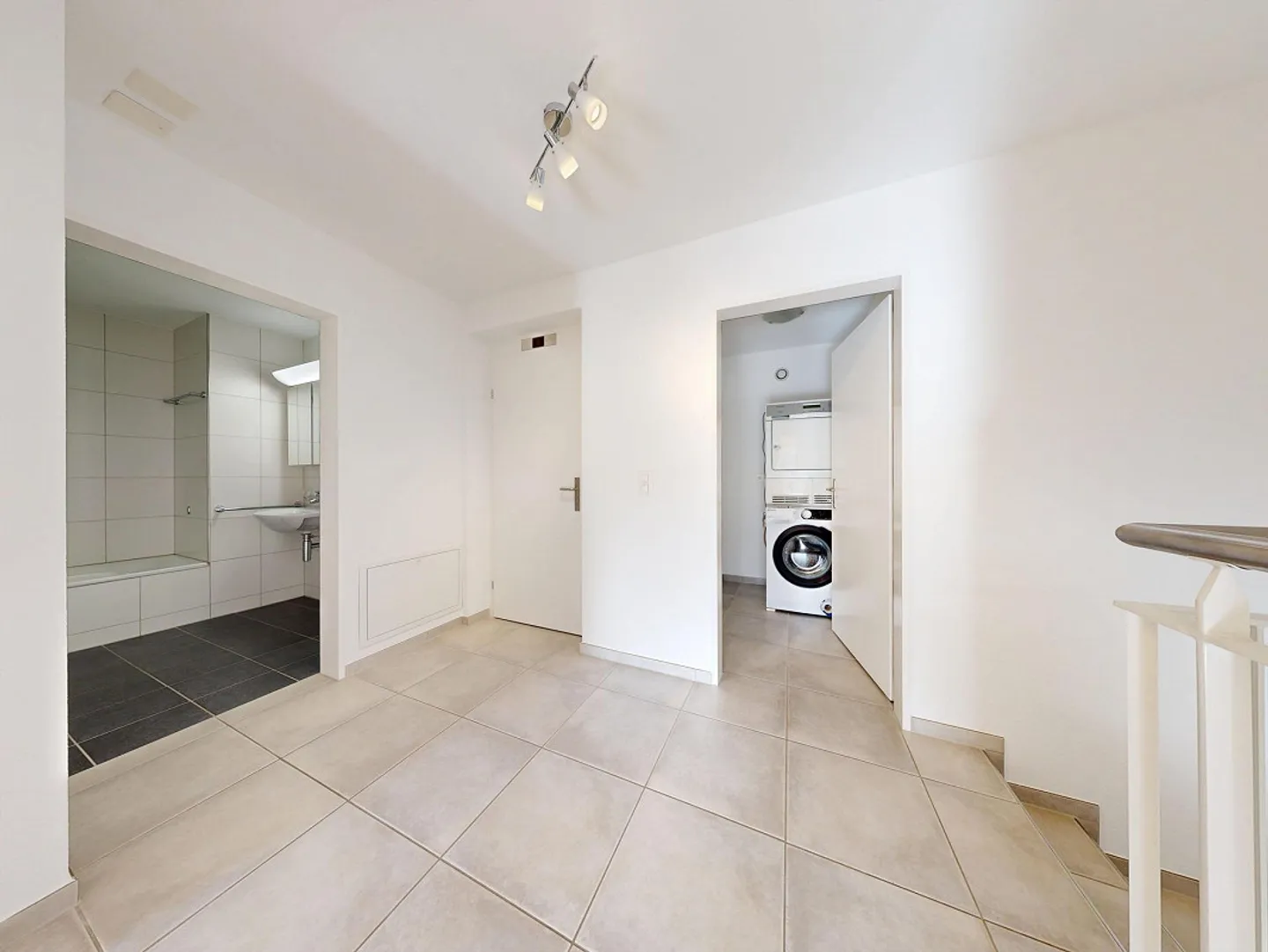 Spacious and well-kept 3 1/2 maisonette apartment - Photo 9 of 13