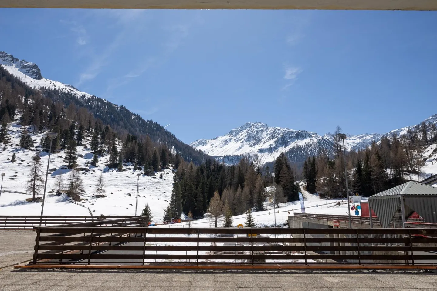 Magnificent renovated apartment with large ski terraces IN/OUT - Photo 3 of 13