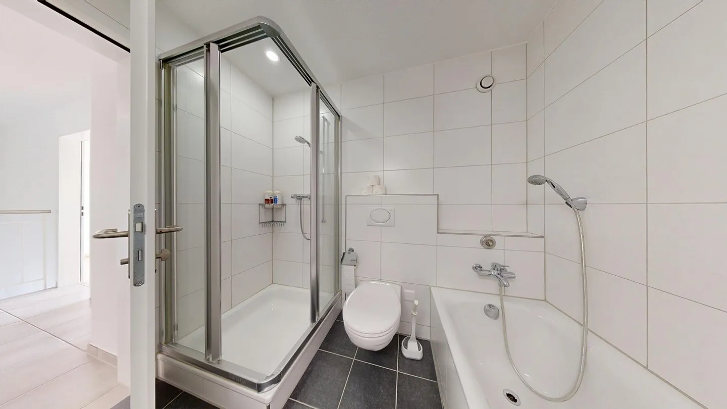 Spacious and well-kept 3 1/2 maisonette apartment - Photo 10 of 13