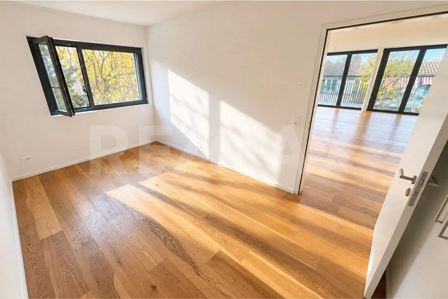 Condominio moderno di 3,5 stanze in una zona residenziale tranquilla - Foto 6 di 12