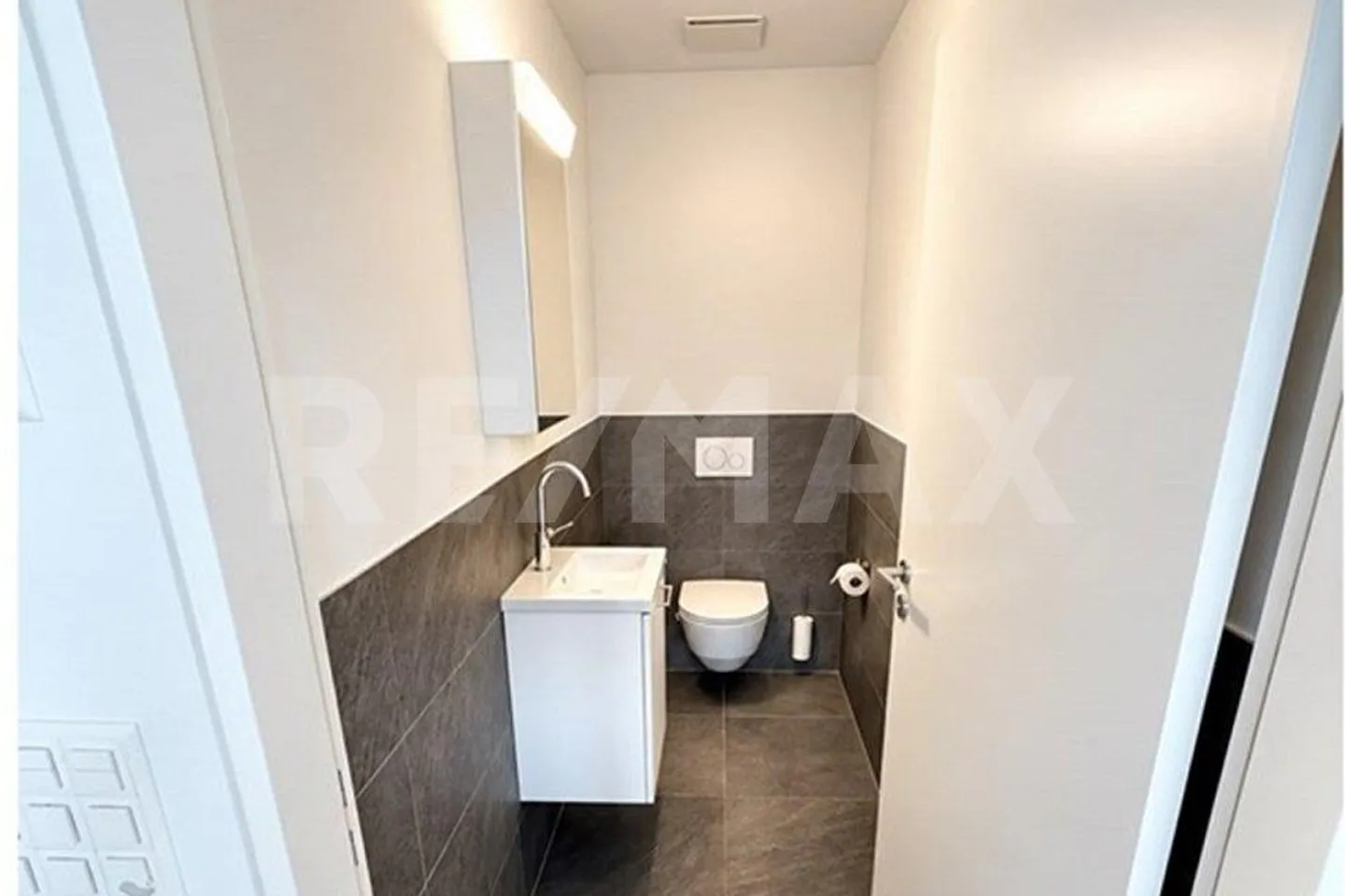 Condominio moderno di 3,5 stanze in una zona residenziale tranquilla - Foto 9 di 12