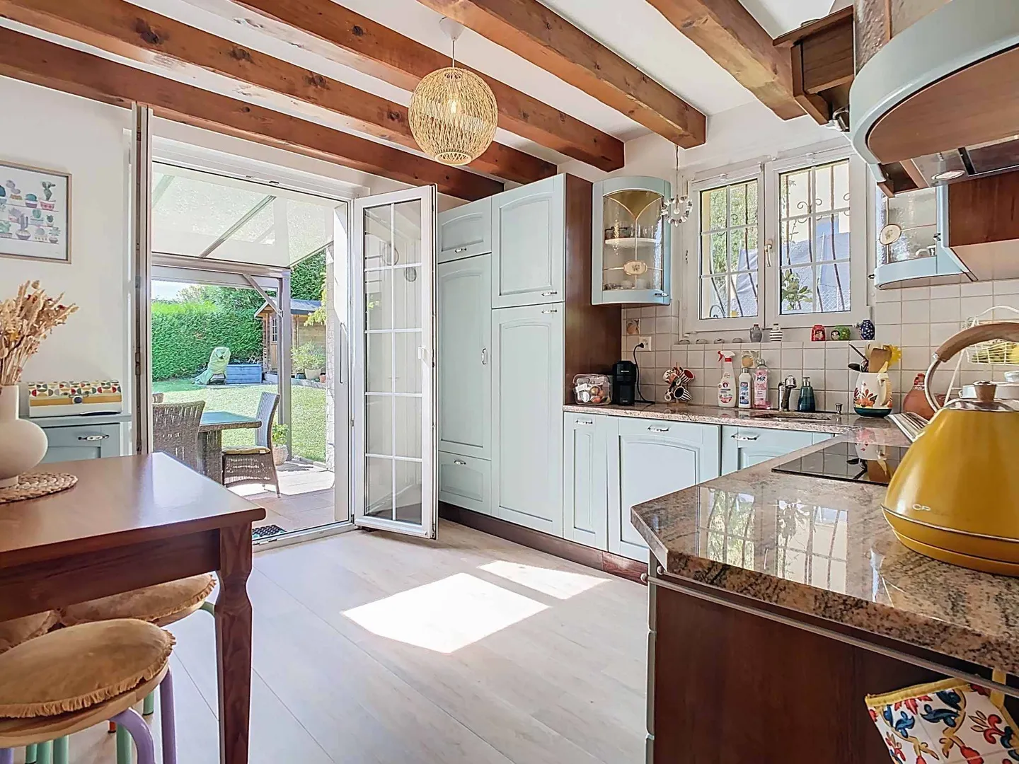 Individual villa with swimming pool in a calm and green environment - Photo 5 of 13