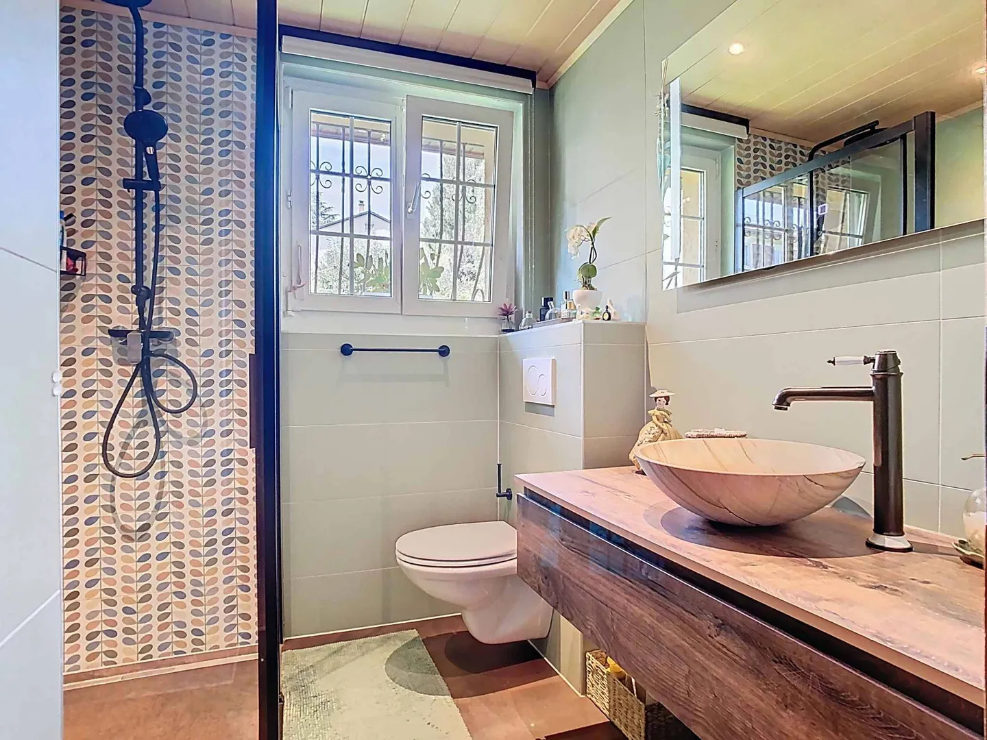 Individual villa with swimming pool in a calm and green environment - Photo 8 of 13