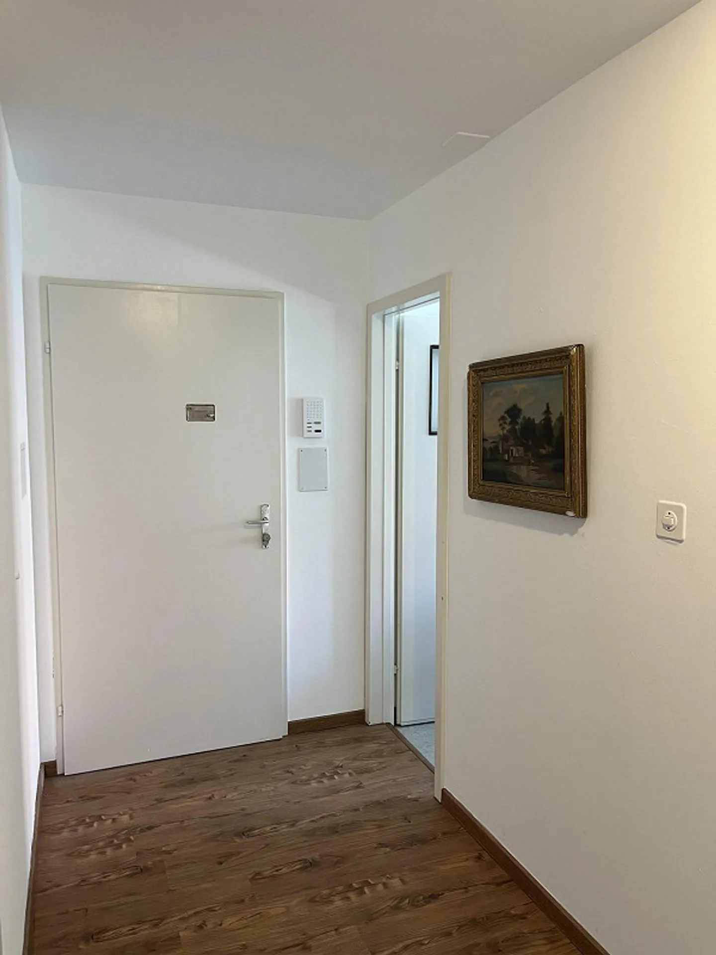 Helle 2-Zimmer-Wohnung mit Balkon - Foto 2 von 9