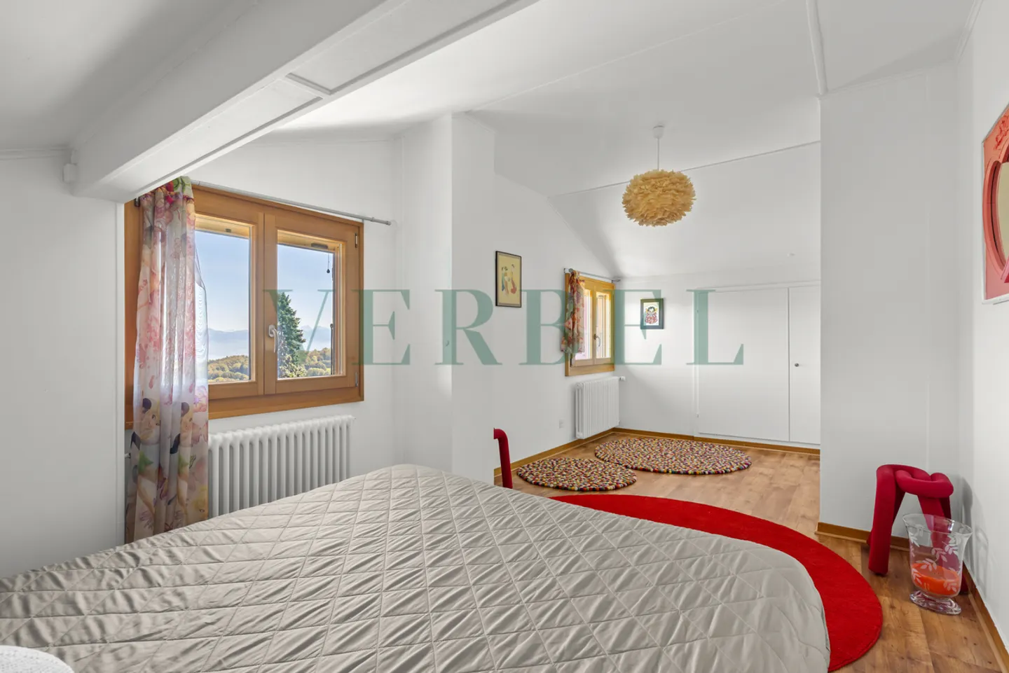 Chalet with Stunning Lake View - Photo 8 of 11