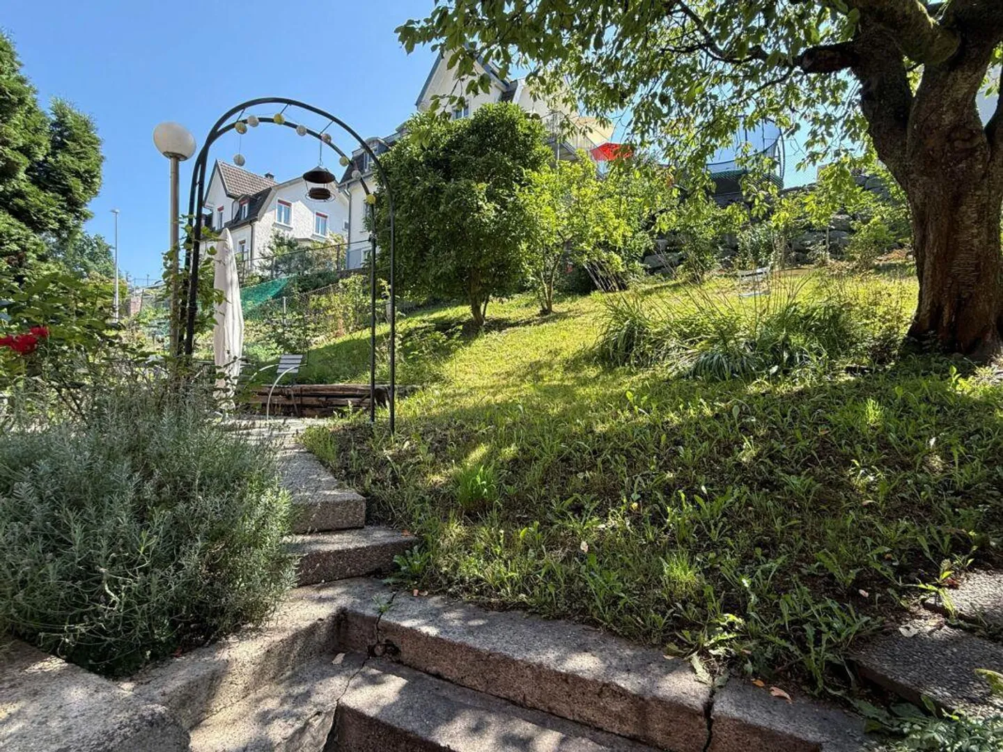 Appartamento 3.5 locali al 1° piano con vista lago, recentemente ristrutturato - Foto 5 di 10